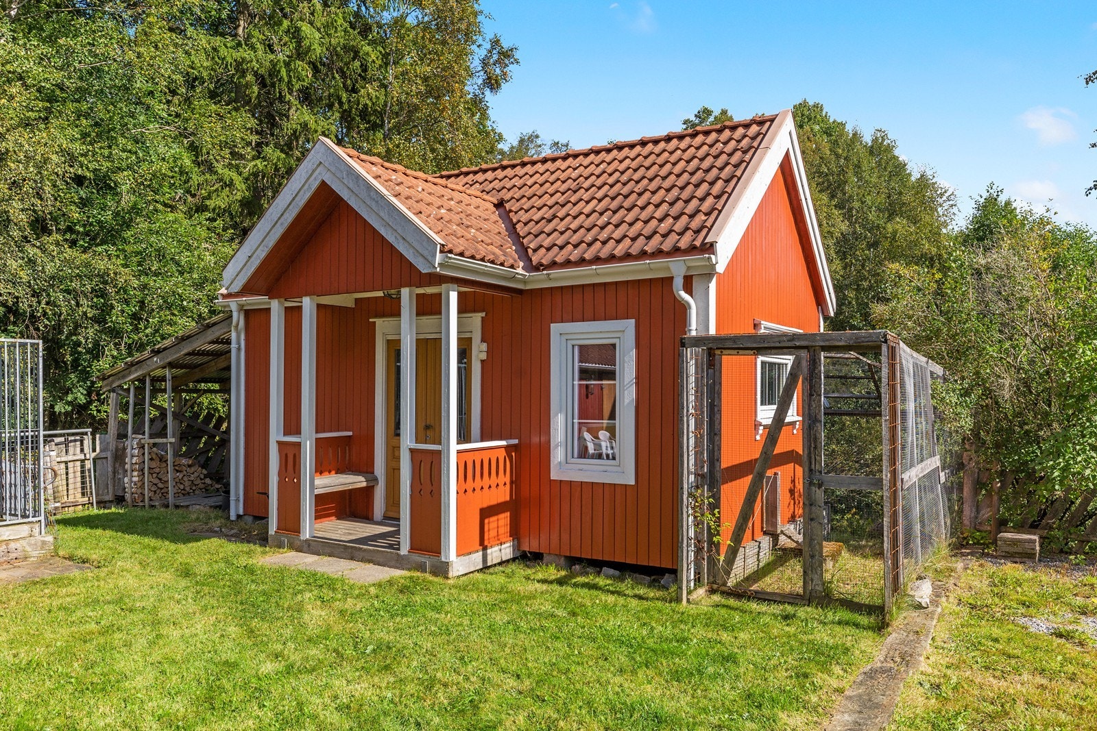 Uthus/anneks Galleribilde