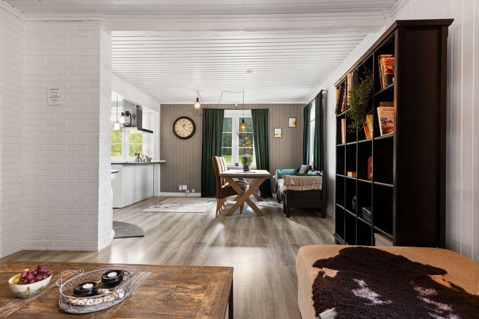 Stue/spisestue. Galleribilde