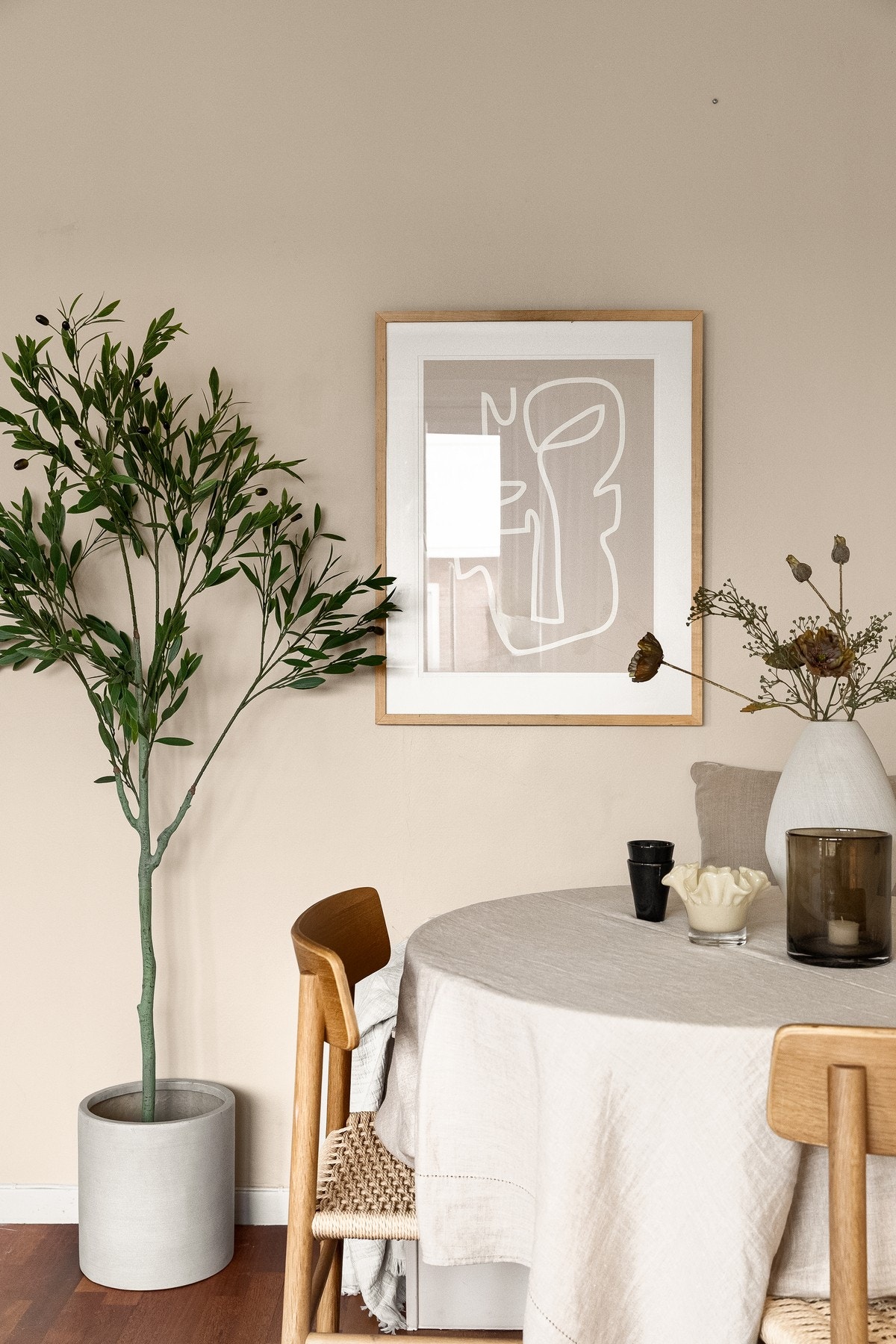 Interiørfoto fra spisestuen. Galleribilde