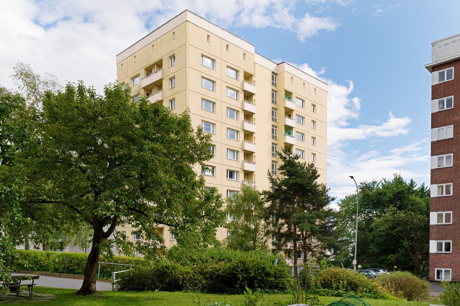 Sameiet består av 83 boligseksjoner og én næringsseksjon på eiendommen gnr. 222, bnr. 62 i Oslo kommune. Galleribilde