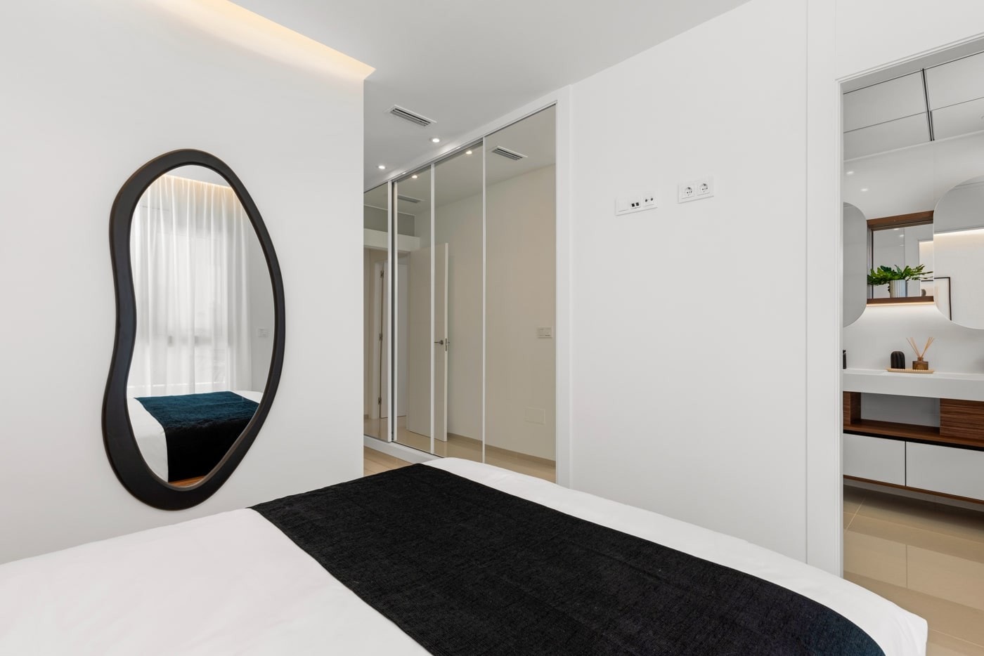 Soverom med bad Galleribilde