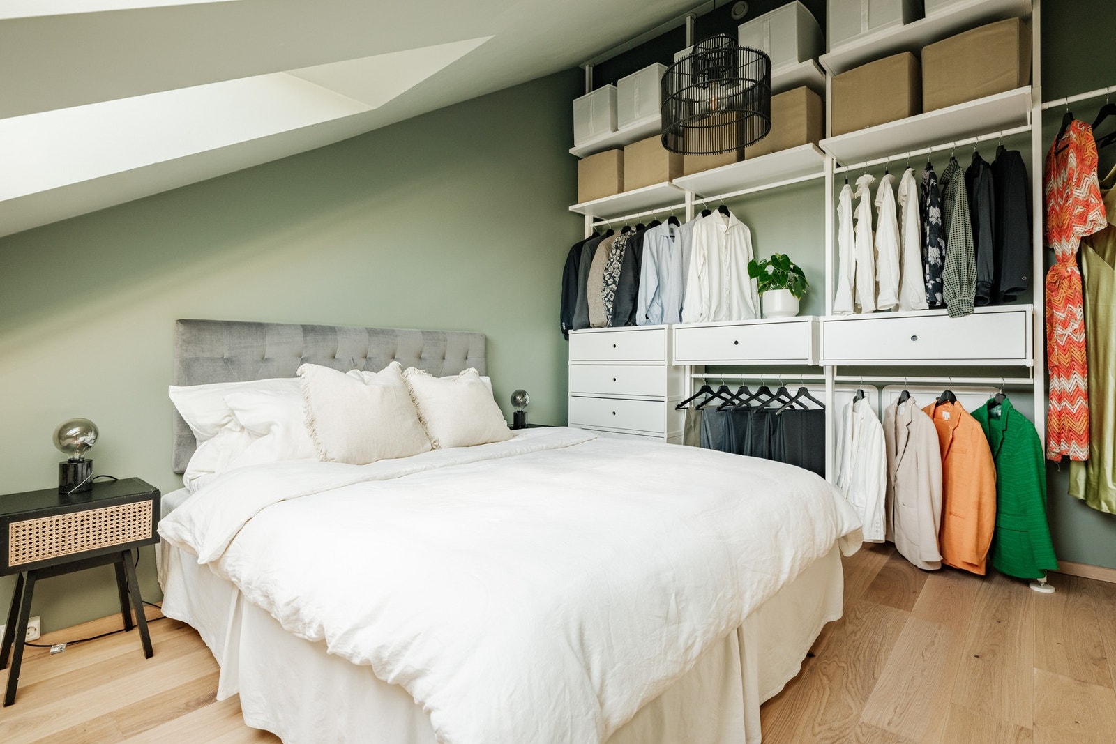 Velux-vinduer med integrert skjerming for en god natt søvn. Galleribilde