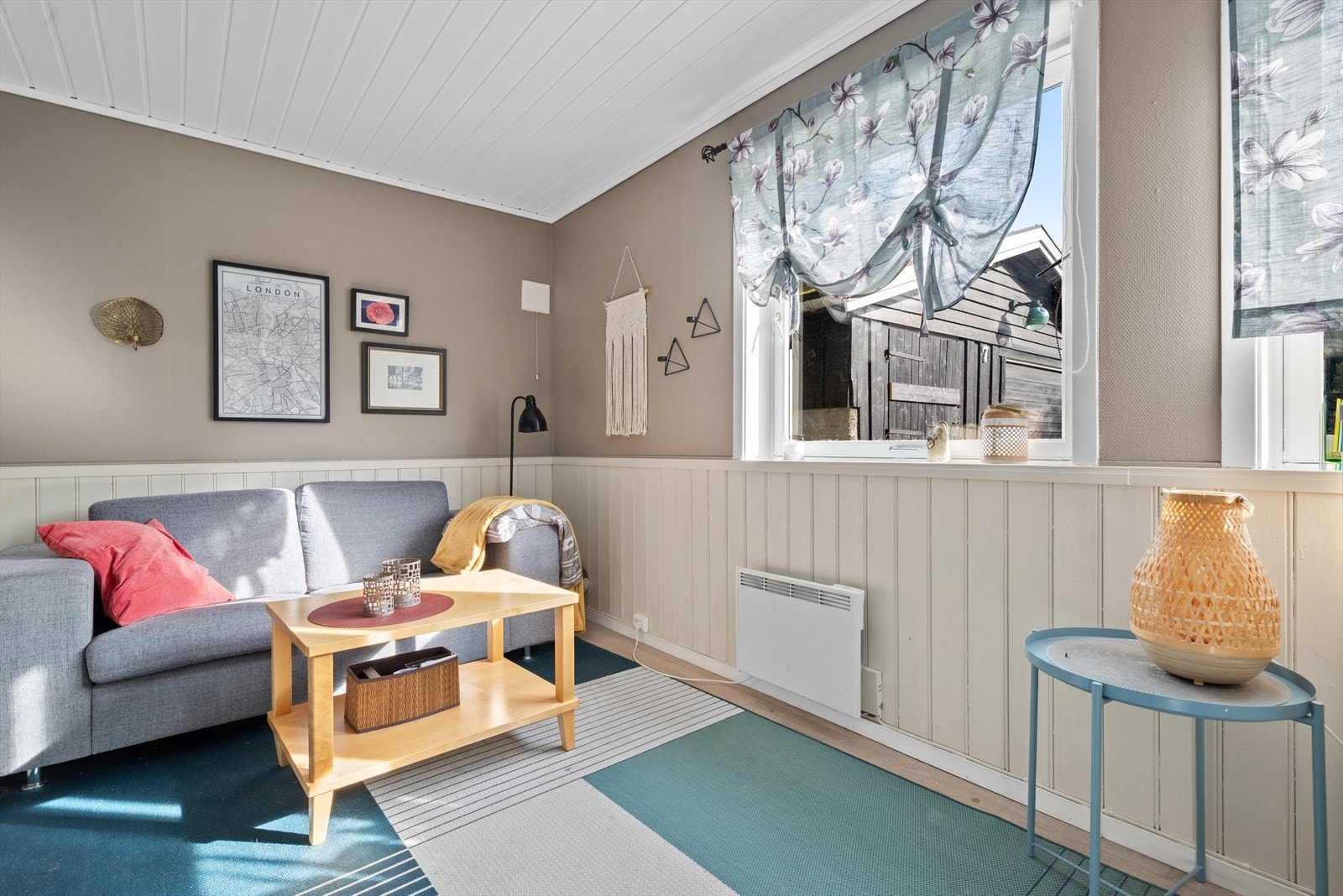 Rom innredet som stue Galleribilde