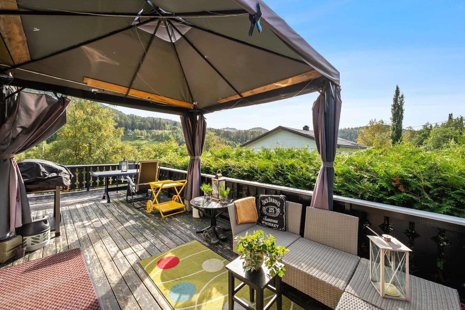 Uteområdet inviterer til hyggelige stunder året rundt Galleribilde