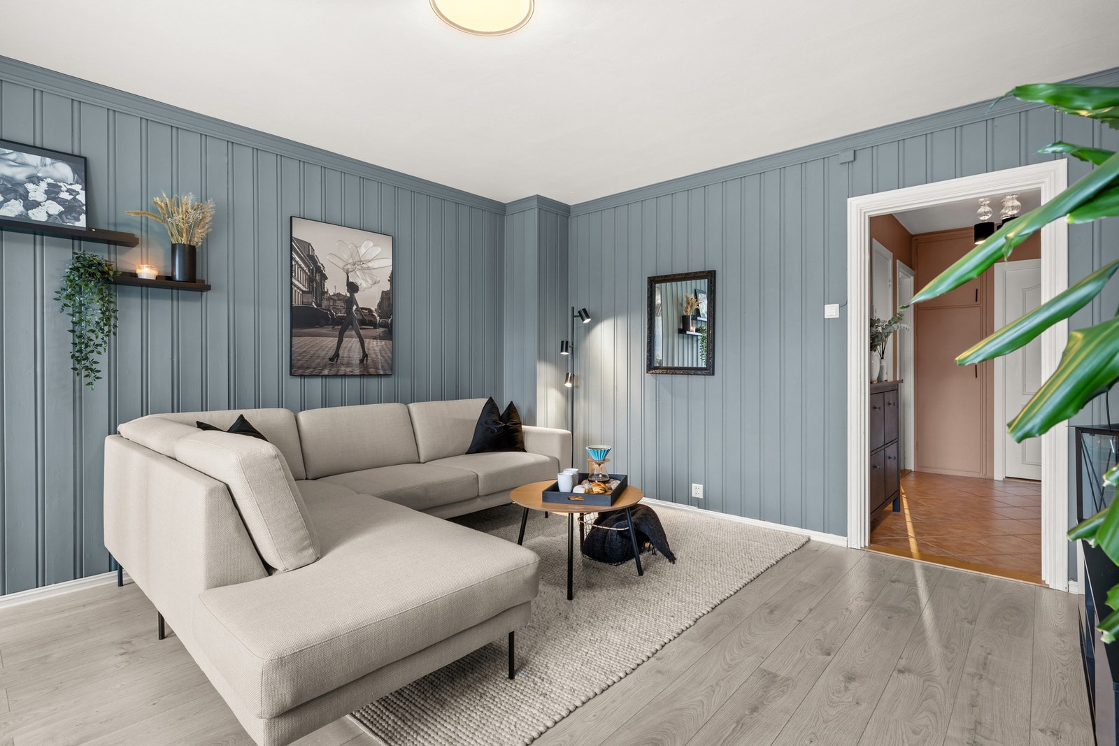 Stuen er av god størrelse, og er enkel å innrede. Galleribilde
