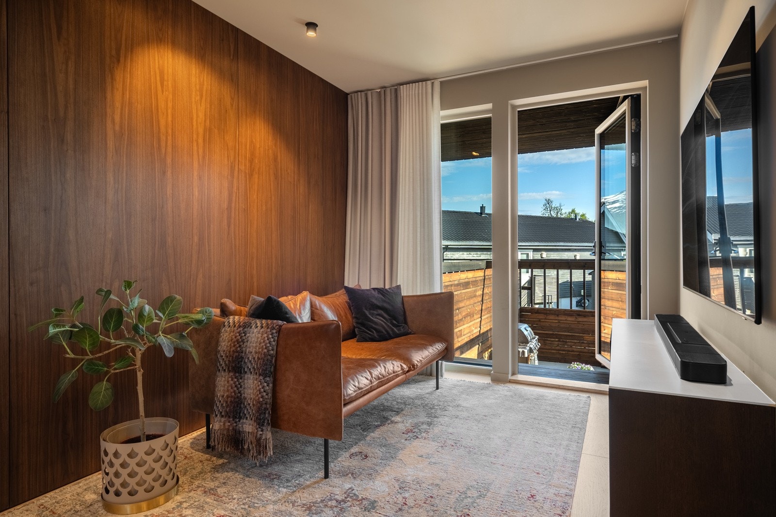 Utgang til en herlig terrasse. Galleribilde