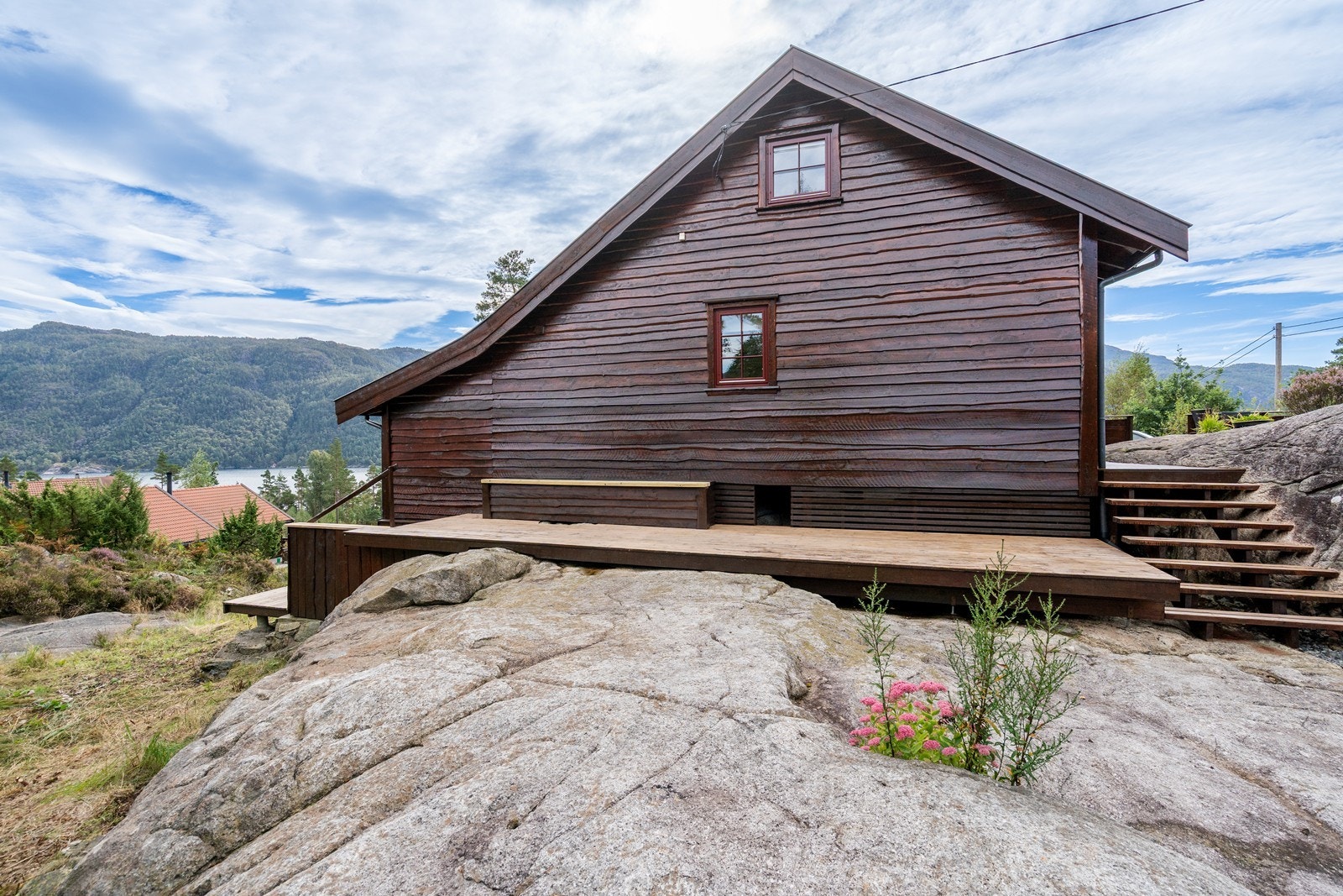 Baksiden av hytten Galleribilde