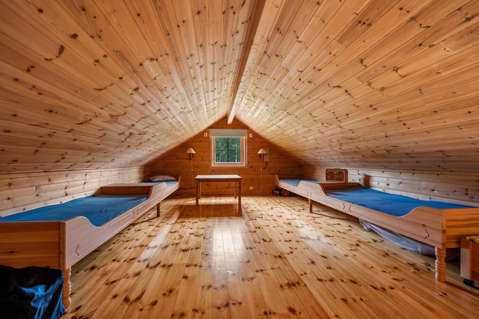 Hems med god takhøyde og 4 sengeplasser Galleribilde