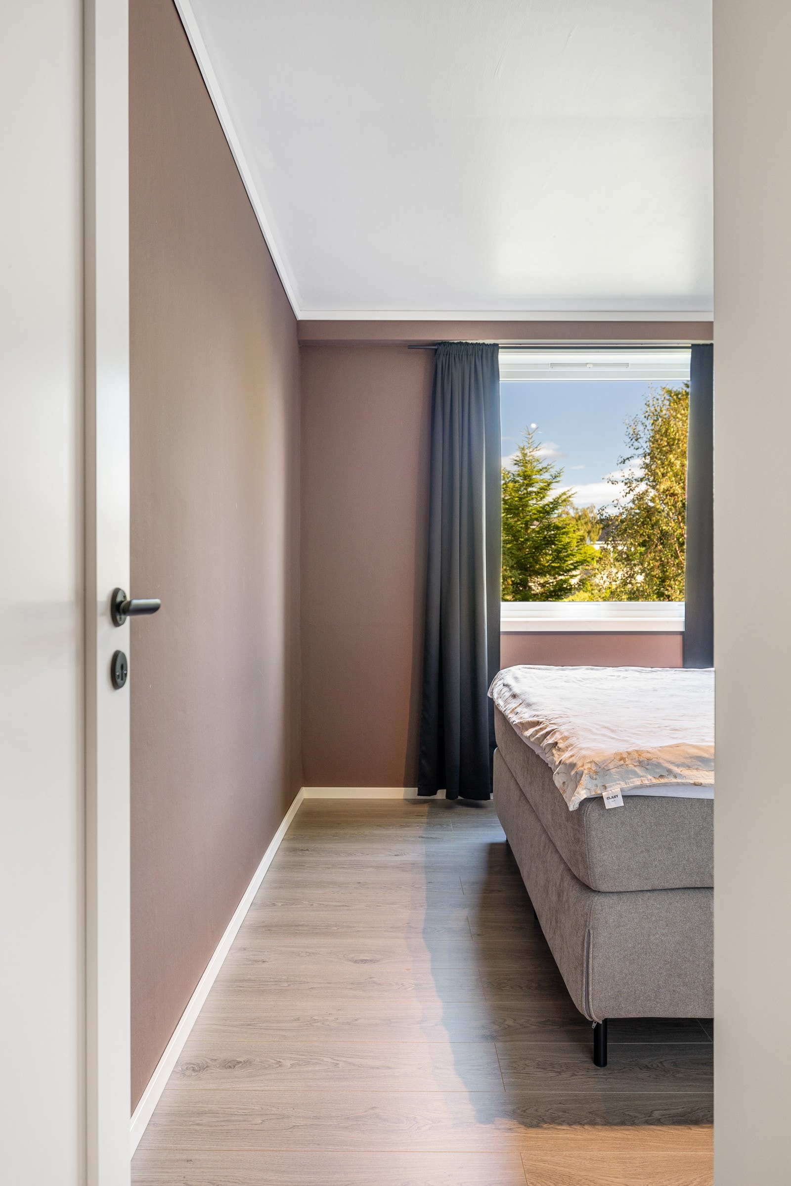 Vi tar turen videre inn til soverommet. Galleribilde