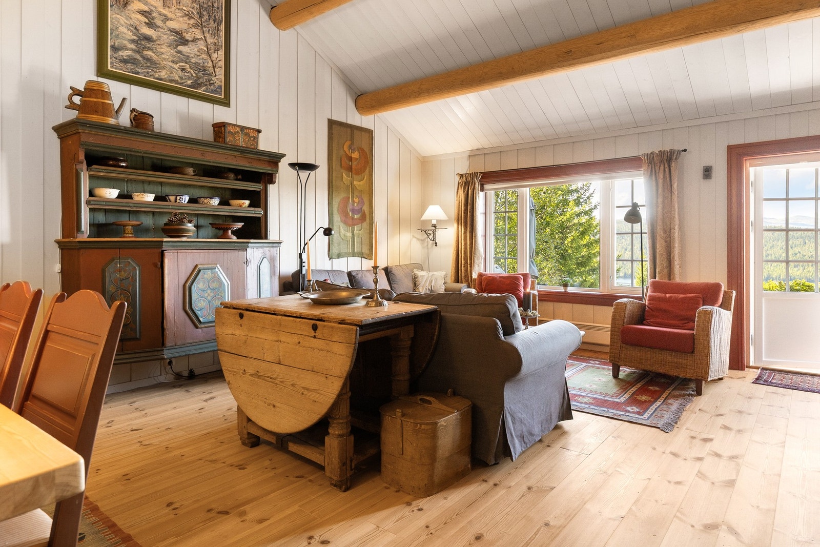 Stuen er av god størrelse og har gode møbleringsmuligheter. Galleribilde