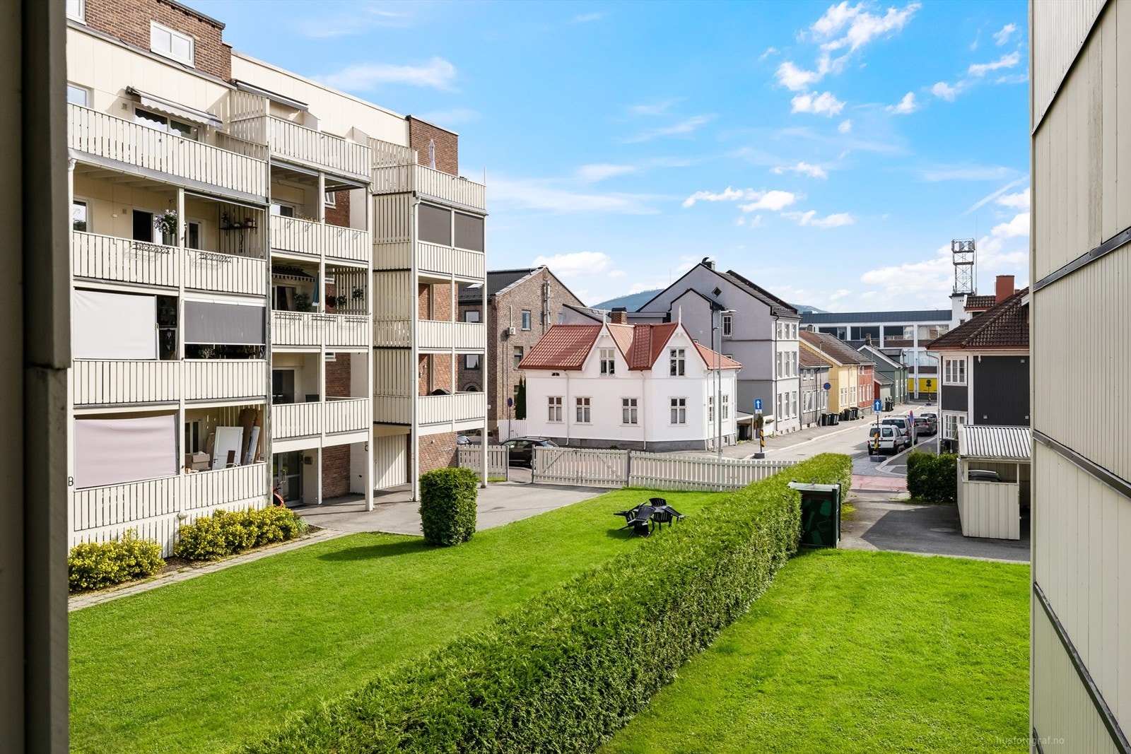 Kort gangavstand til kjøpesenter og matbutikk Galleribilde