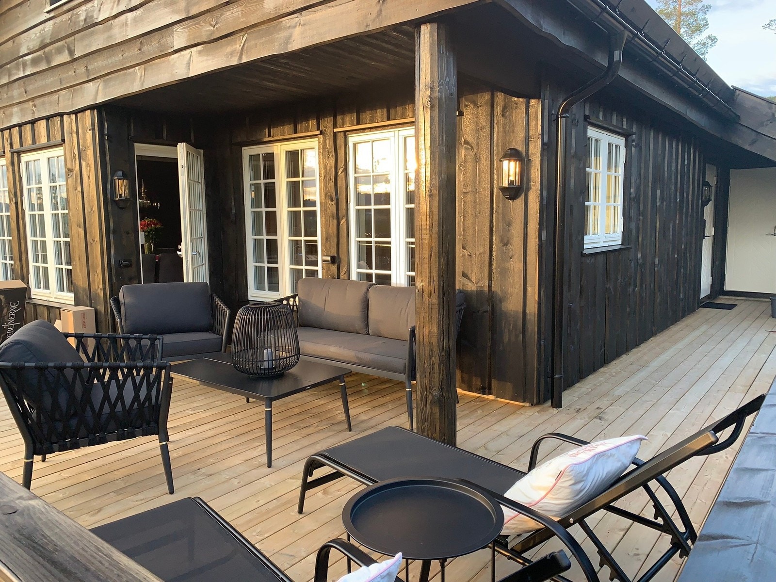 Uteplass sommer Galleribilde