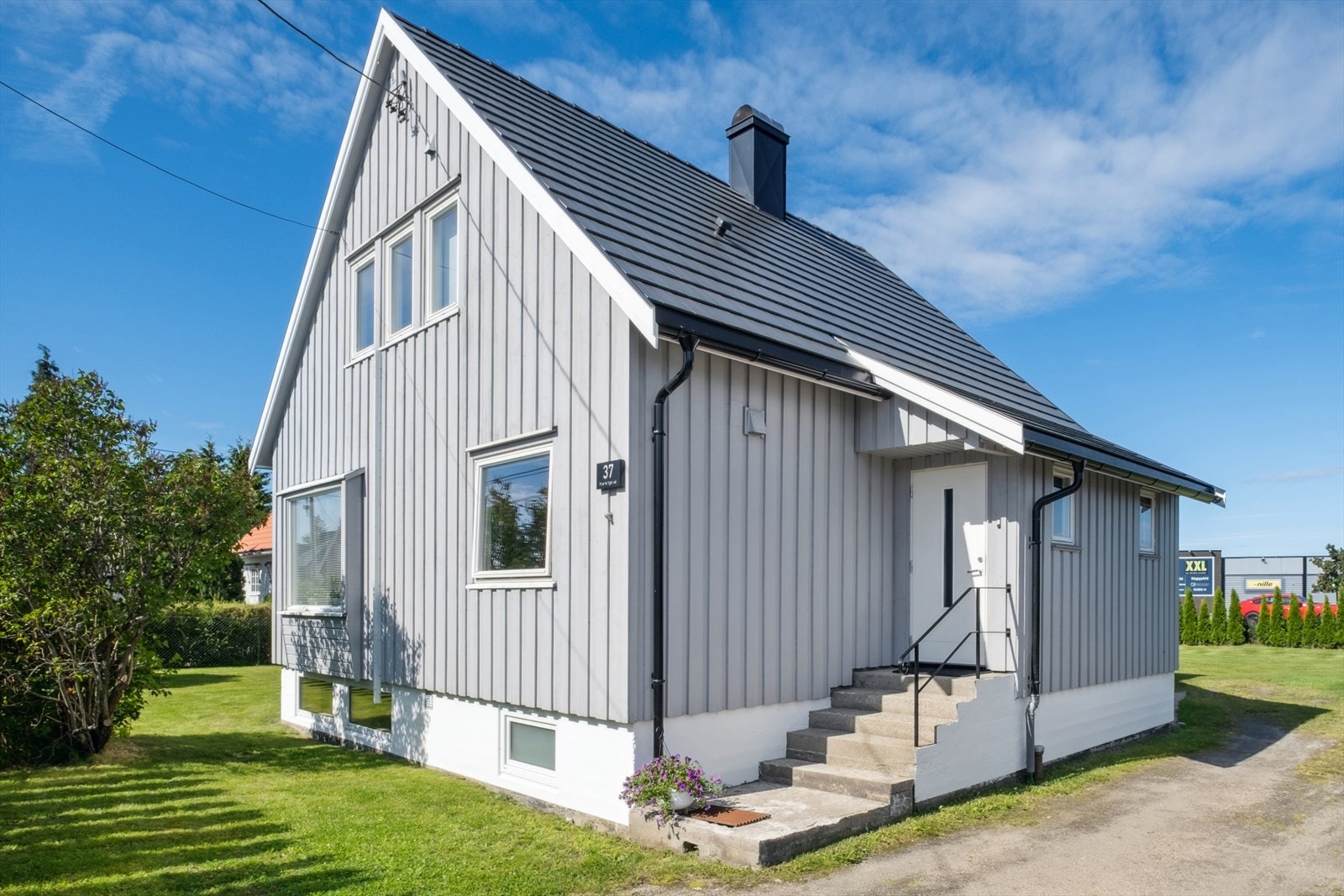 Enebolig med vinterhage Galleribilde