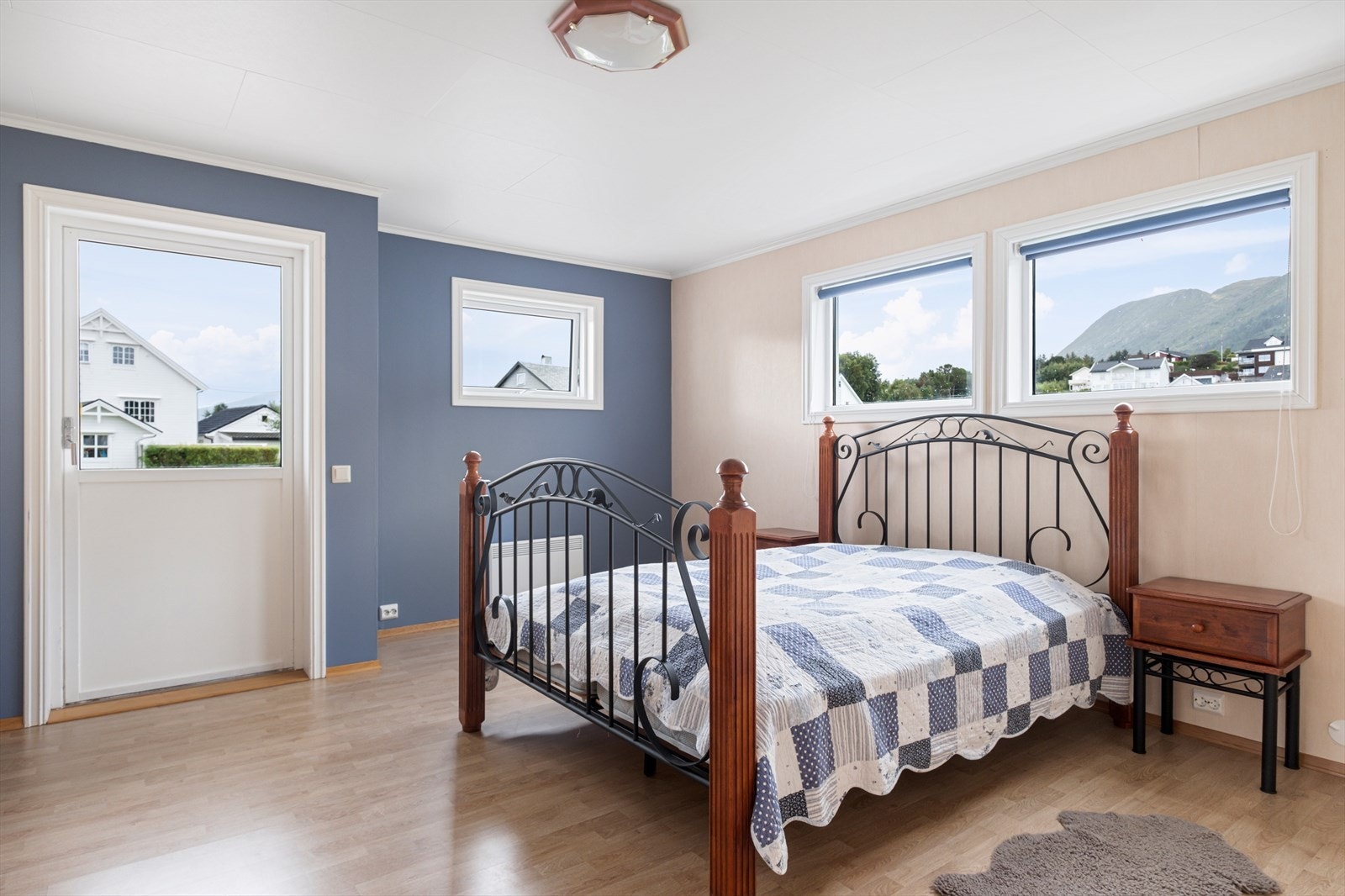 Soverom i 1. etasje Galleribilde