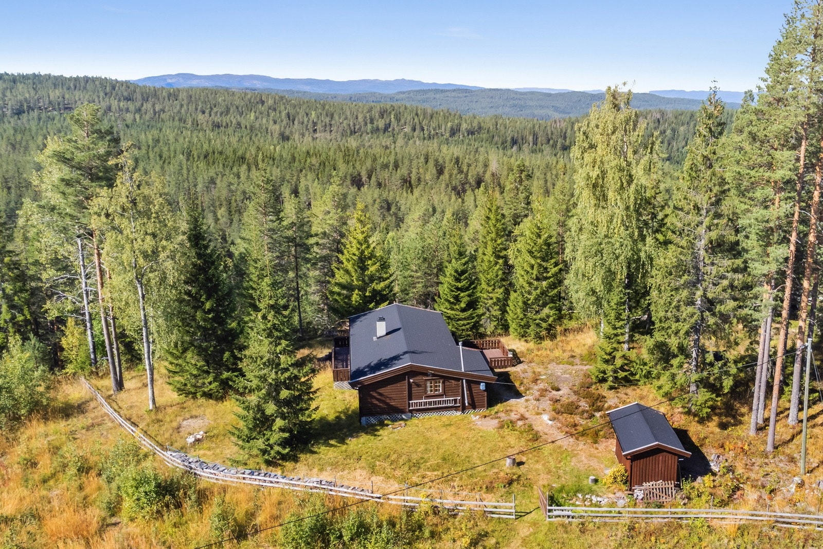 Velkommen til Krokfossvegen 42, presentert av Leon Hoff ved Dialog Eiendomsmegling! Galleribilde