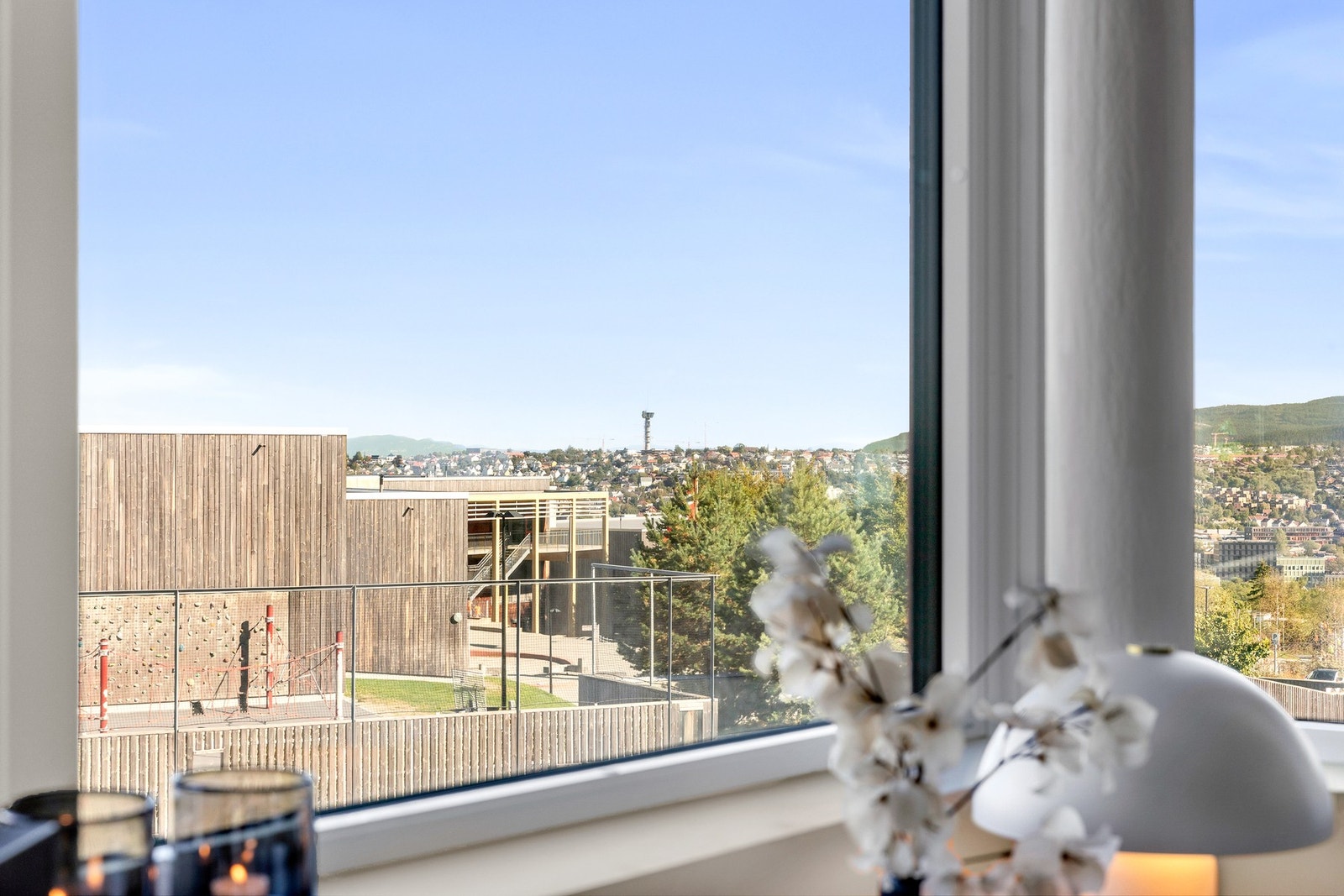 Pen utsikt fra soverommet. Galleribilde