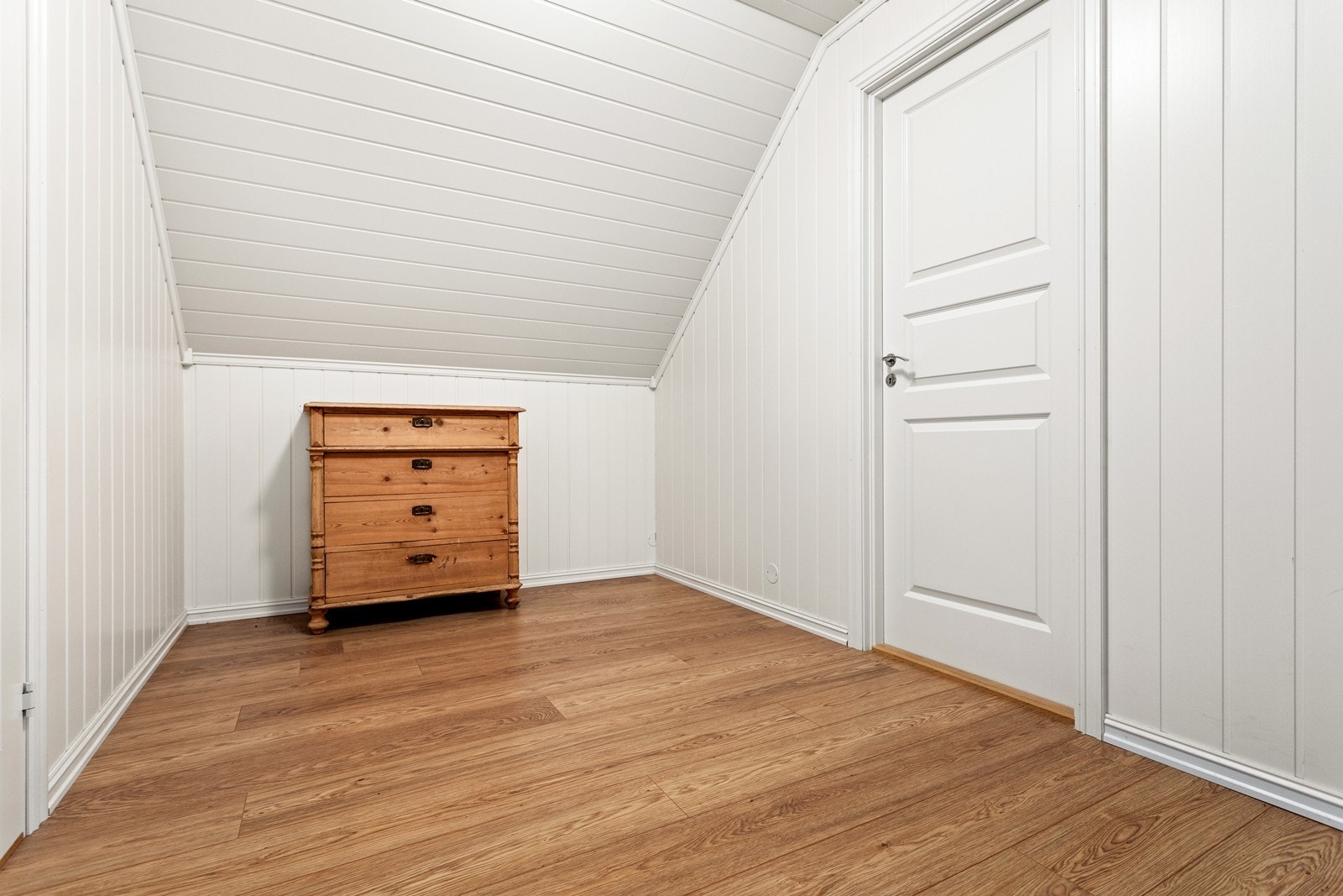 Loftet er innreia med gangareal og to soverom (ikkje omsøkt og godkjent). Galleribilde