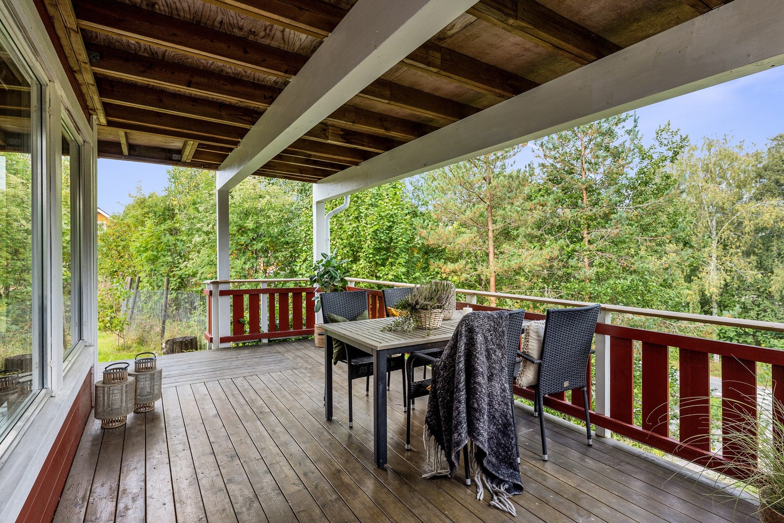 Dette blir en flott utvidelse av stuen i sommerhalvåret! Galleribilde