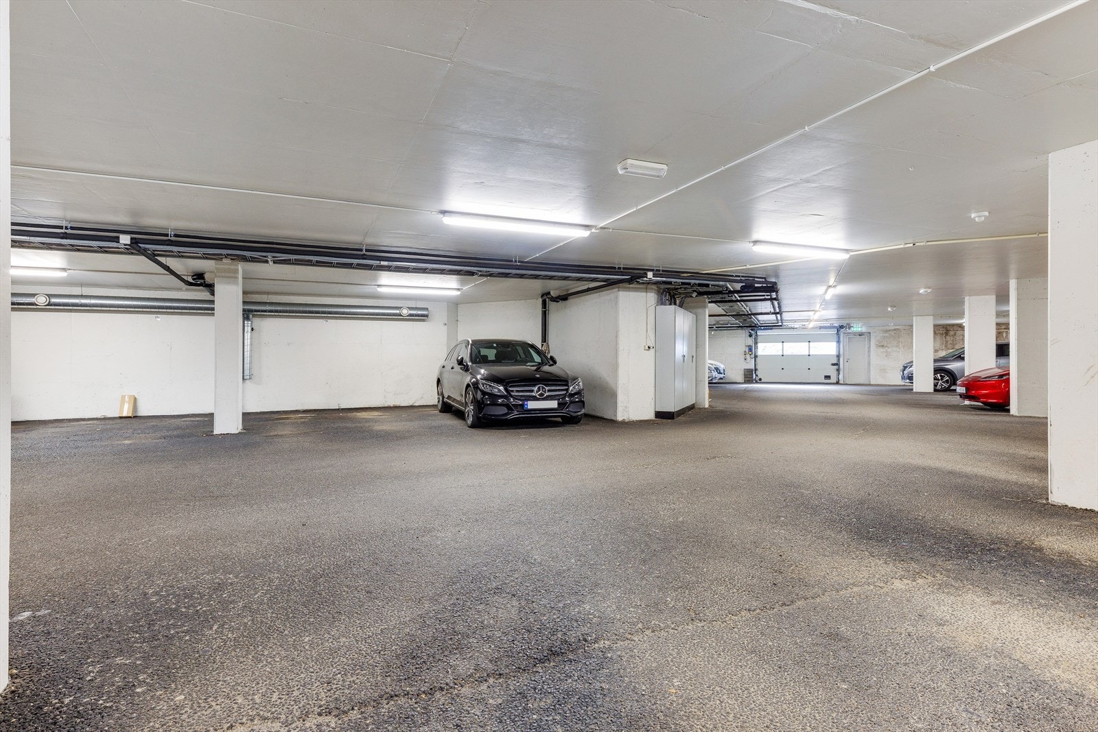 Det medfølger parkering i lukket anlegg. Galleribilde