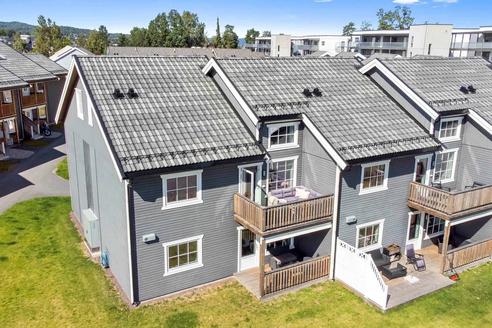 Velkommen til en flott 4-roms leilighet i Ekeberg Hage. Galleribilde