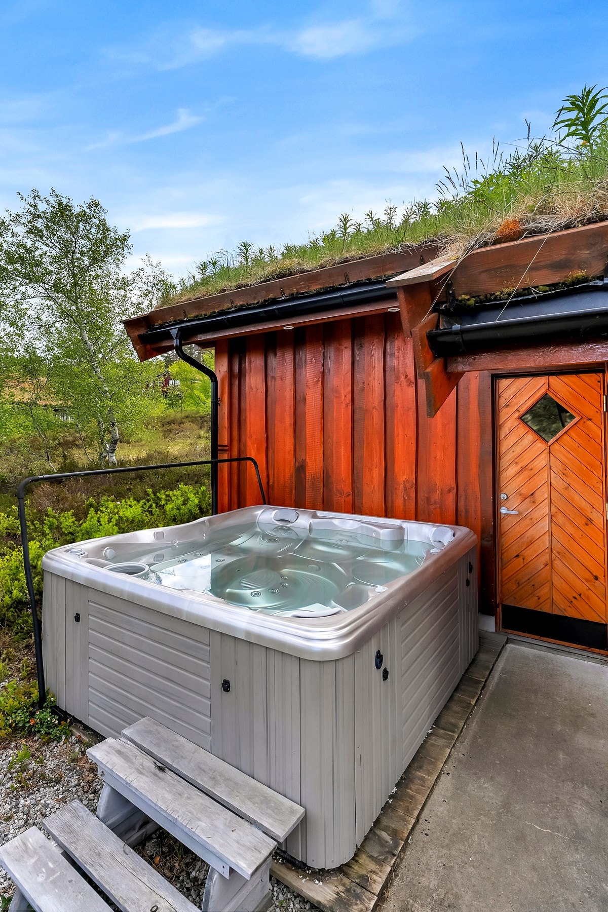 Jacuzzi på terrassen. Galleribilde