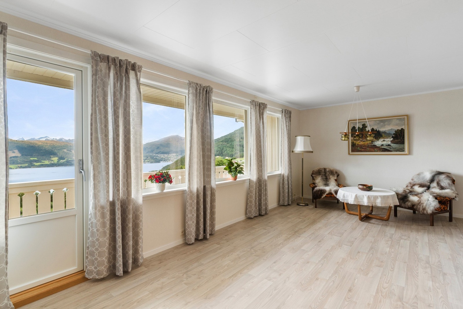 Dersom du har lyst til å bo her må du huske å avklare finansiering før visningen. Galleribilde