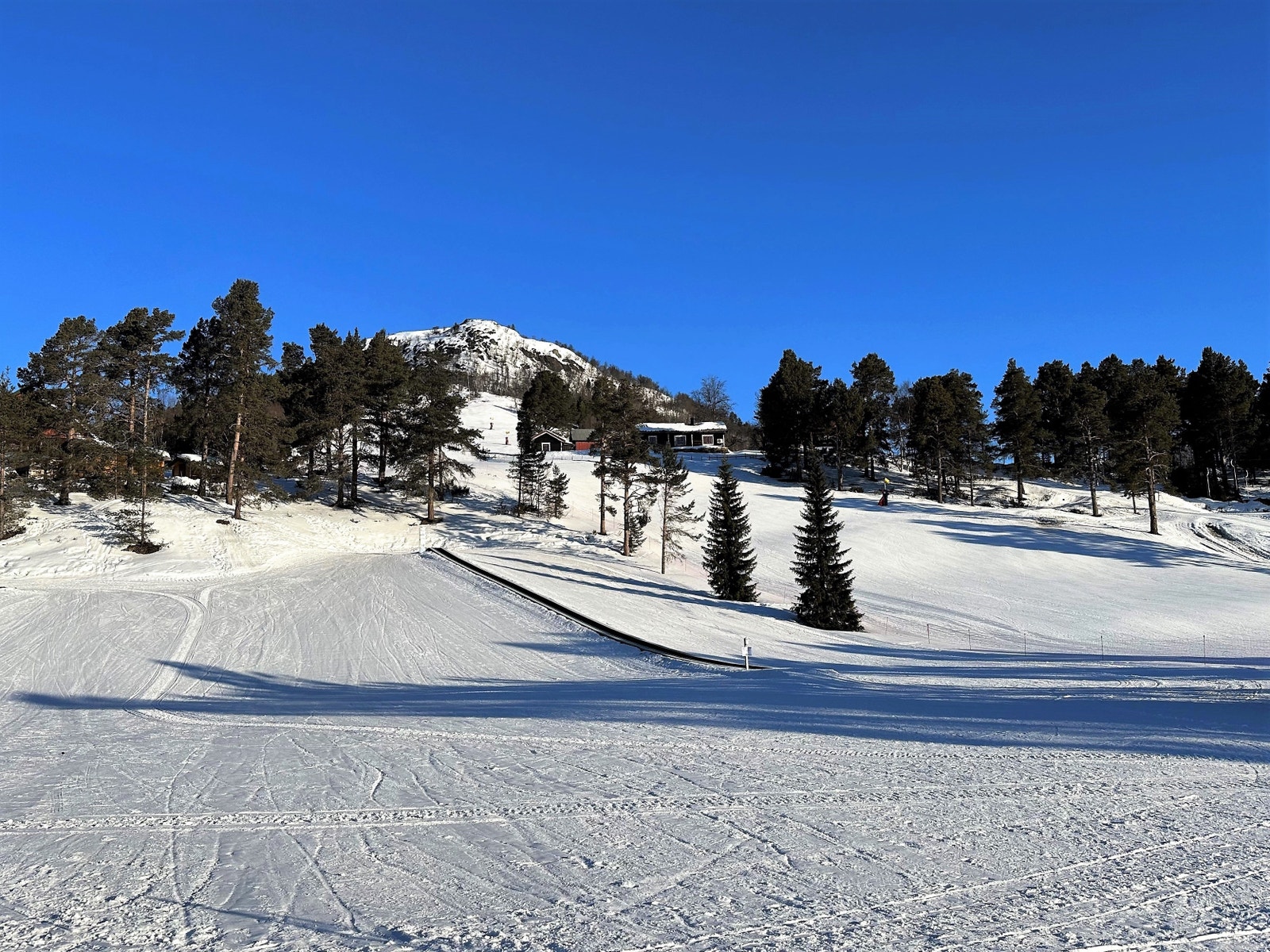 Alpinbakken ligger i umiddelbar nærhet Galleribilde