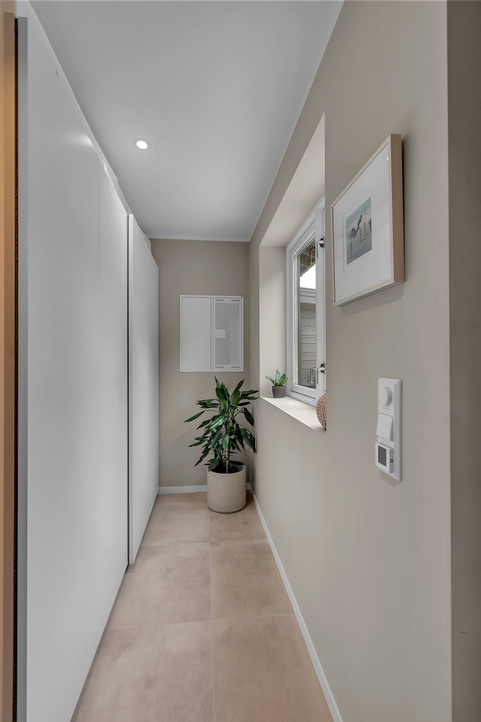 Svært god lagringsplass i entreen Galleribilde