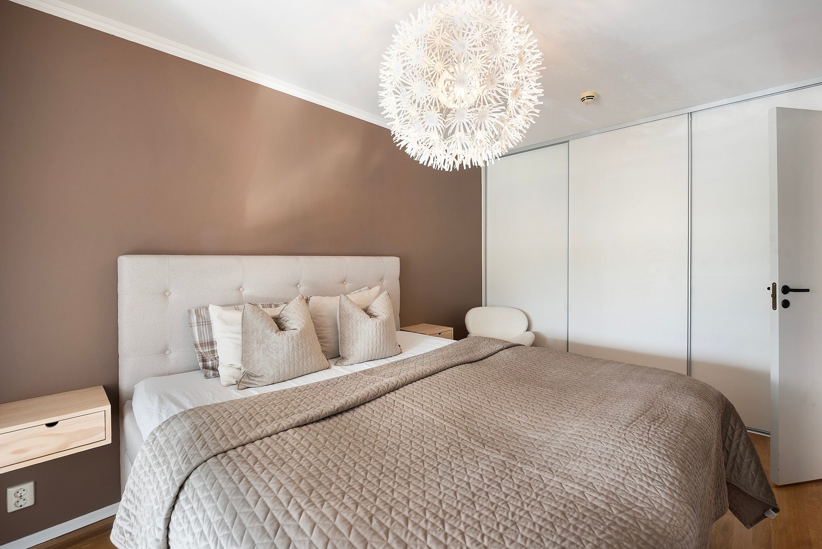 Garderobeløsning på soverommet Galleribilde