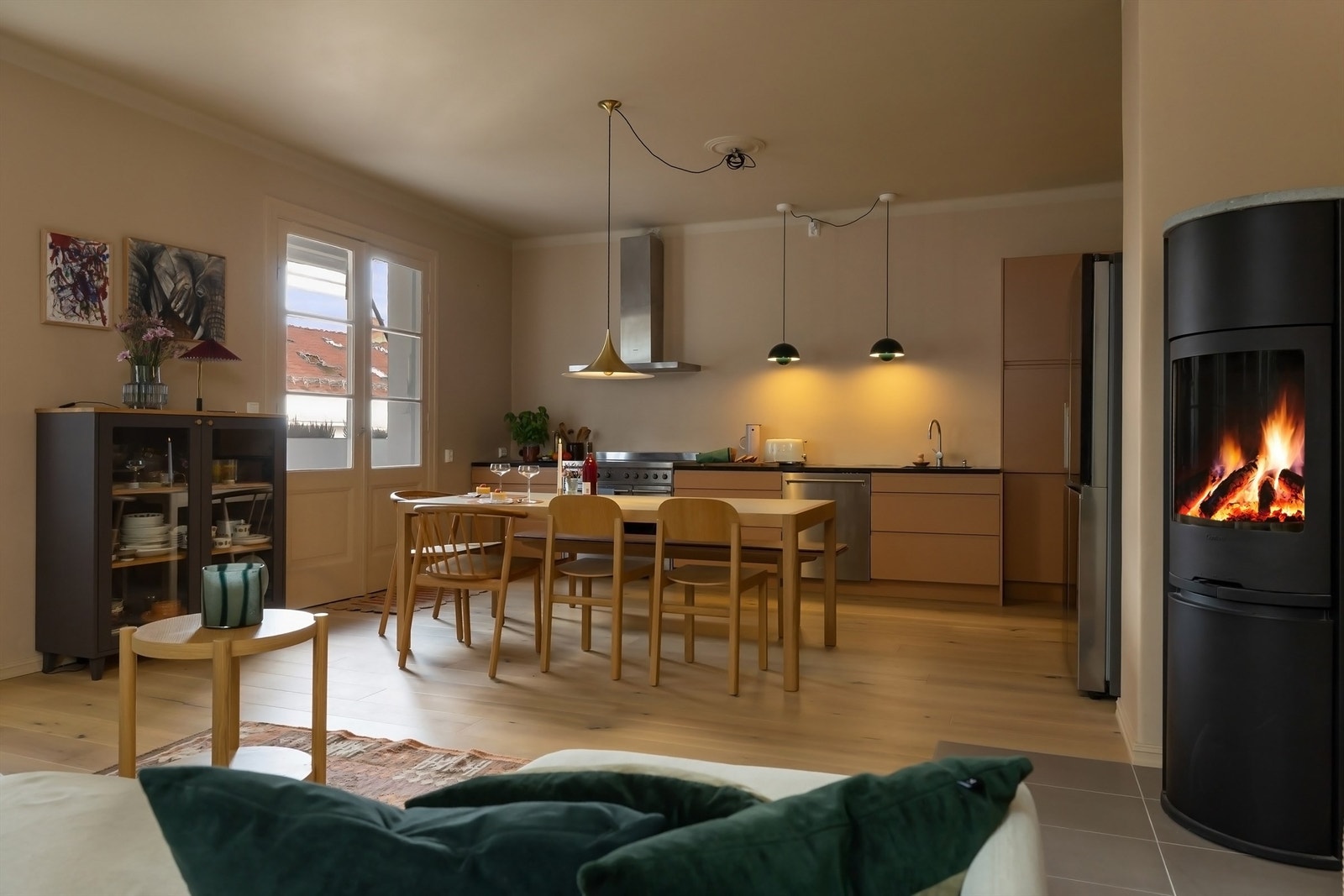 En rålekker og sjarmerende 4-roms leilighet på St. Hanshaugen med gode kvaliteter. Galleribilde