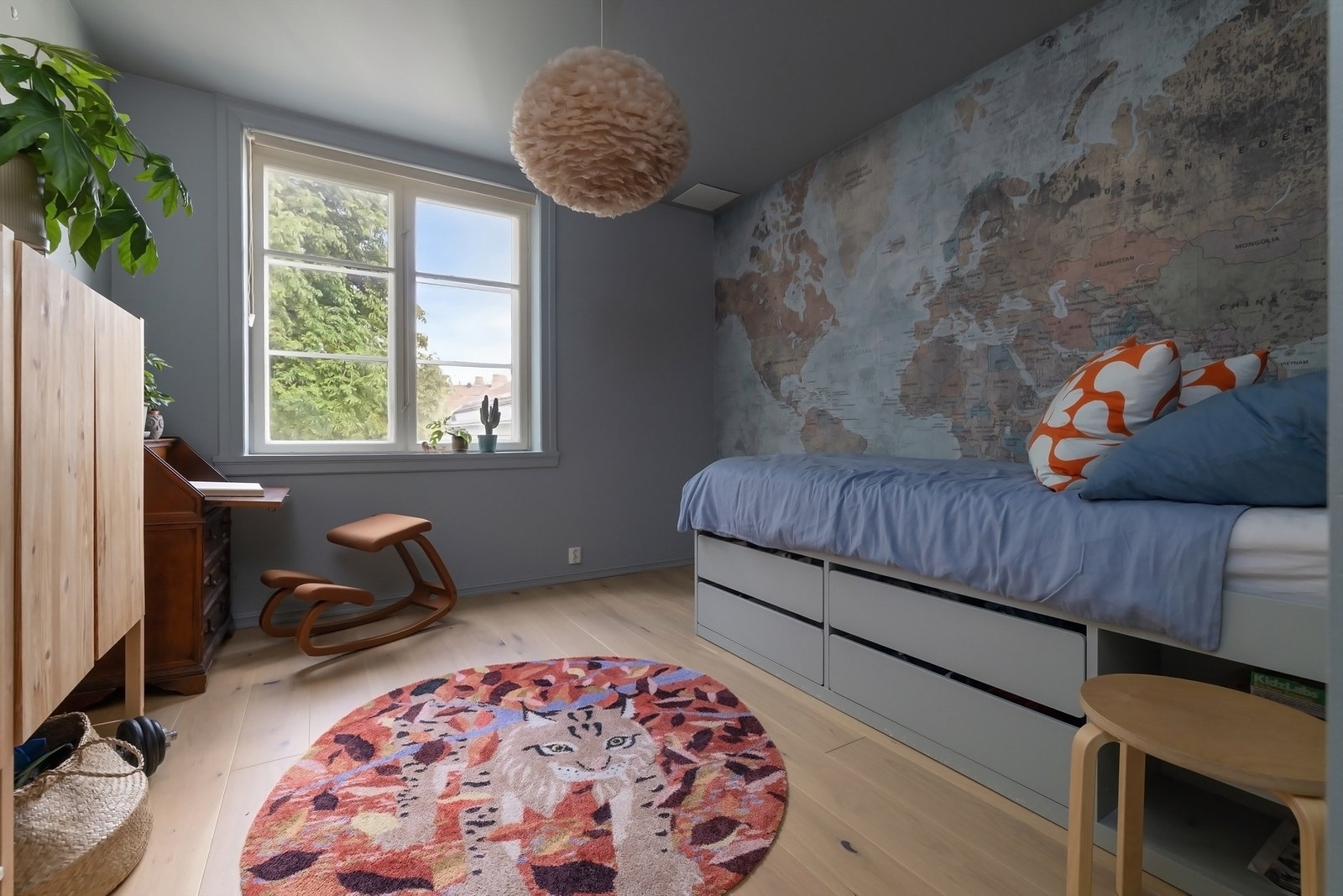 Begge soverommene har god plass til både seng, garderobe og skrivepult. Galleribilde