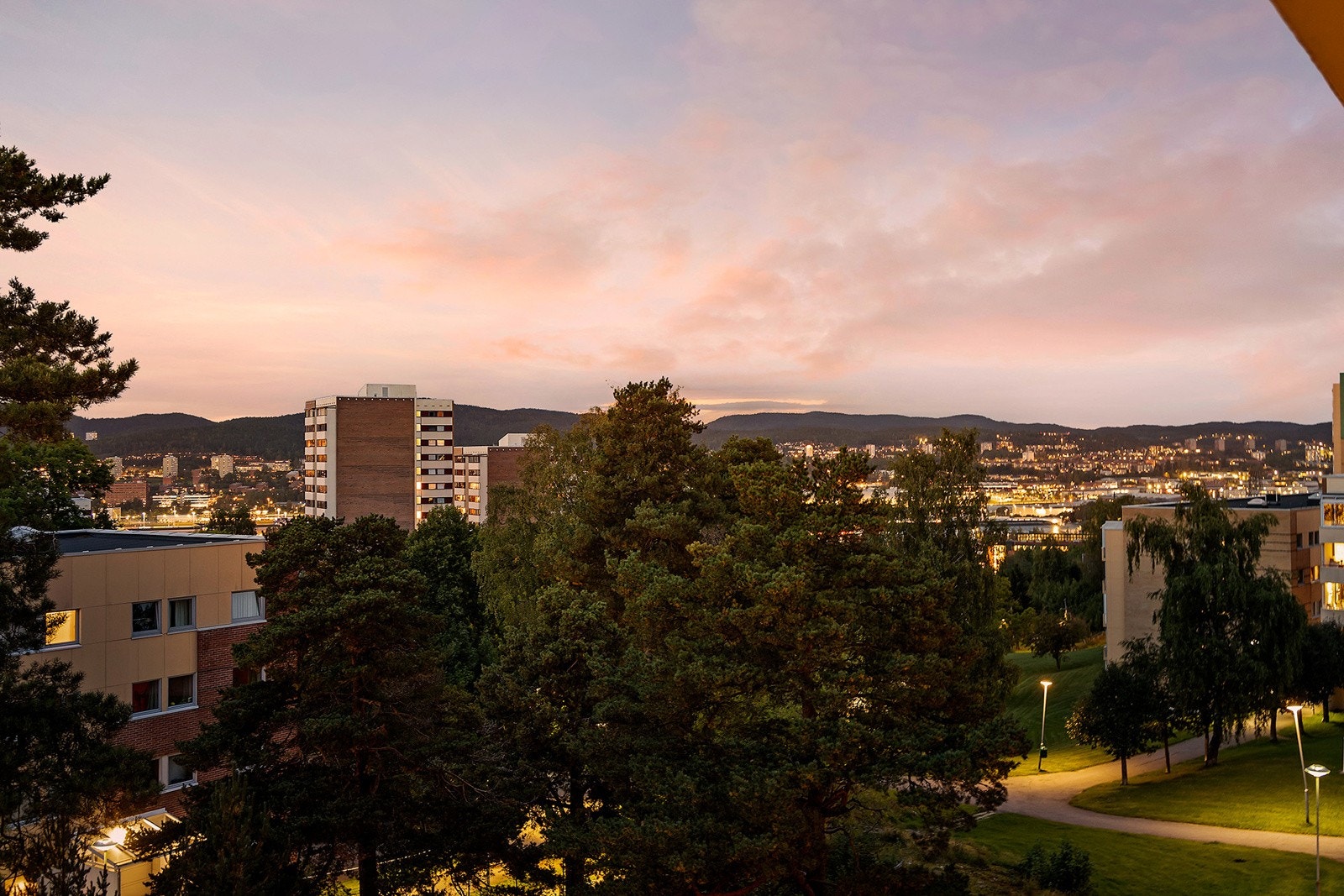 Utsikt fra balkong. Galleribilde
