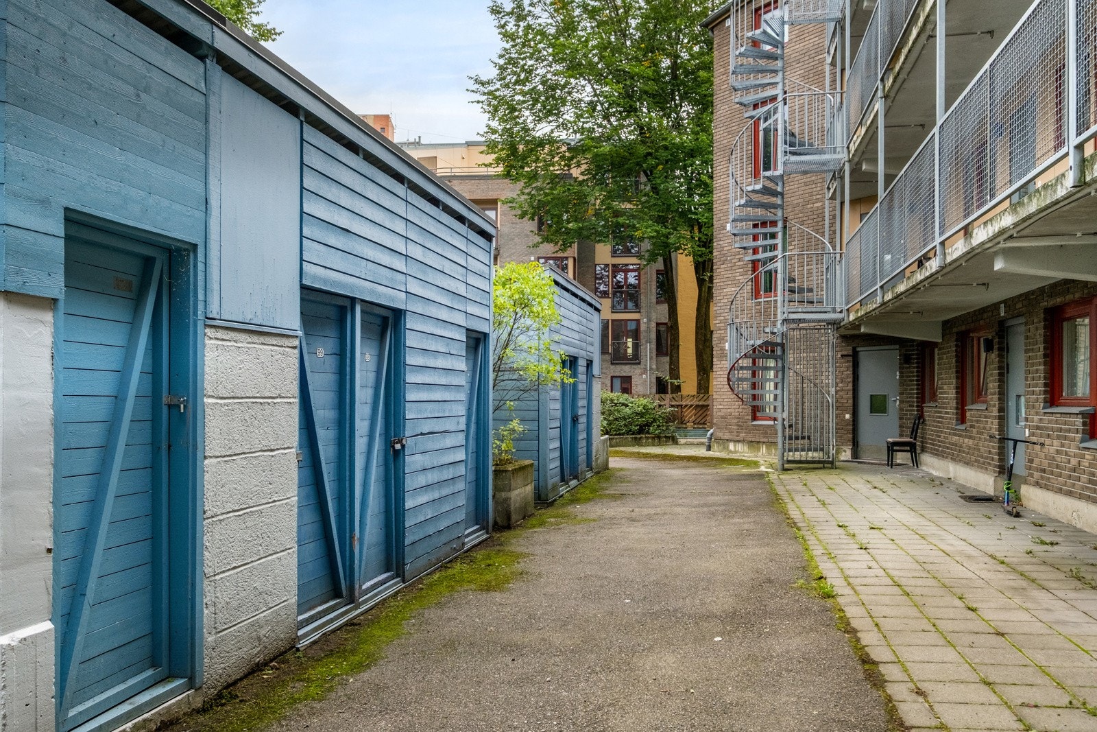 Det er bod i bakgården. Galleribilde