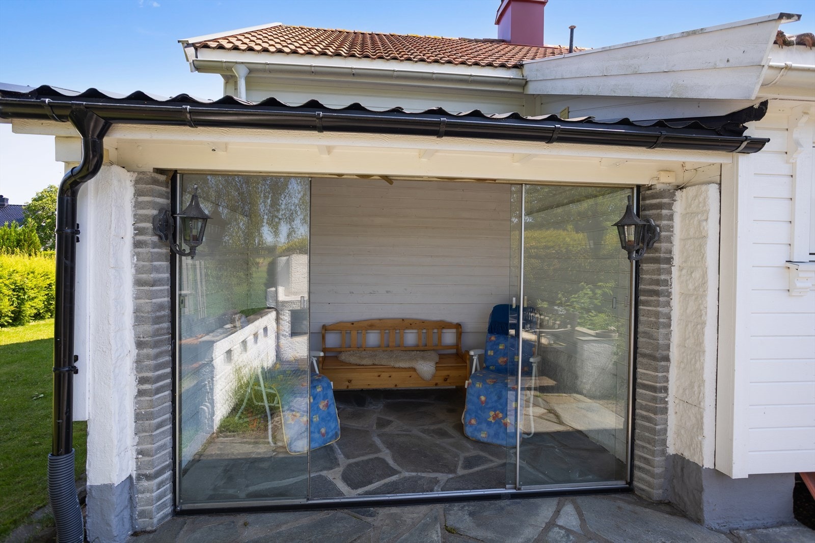 Koselig innglasset veranda på ca. 6 m². Galleribilde