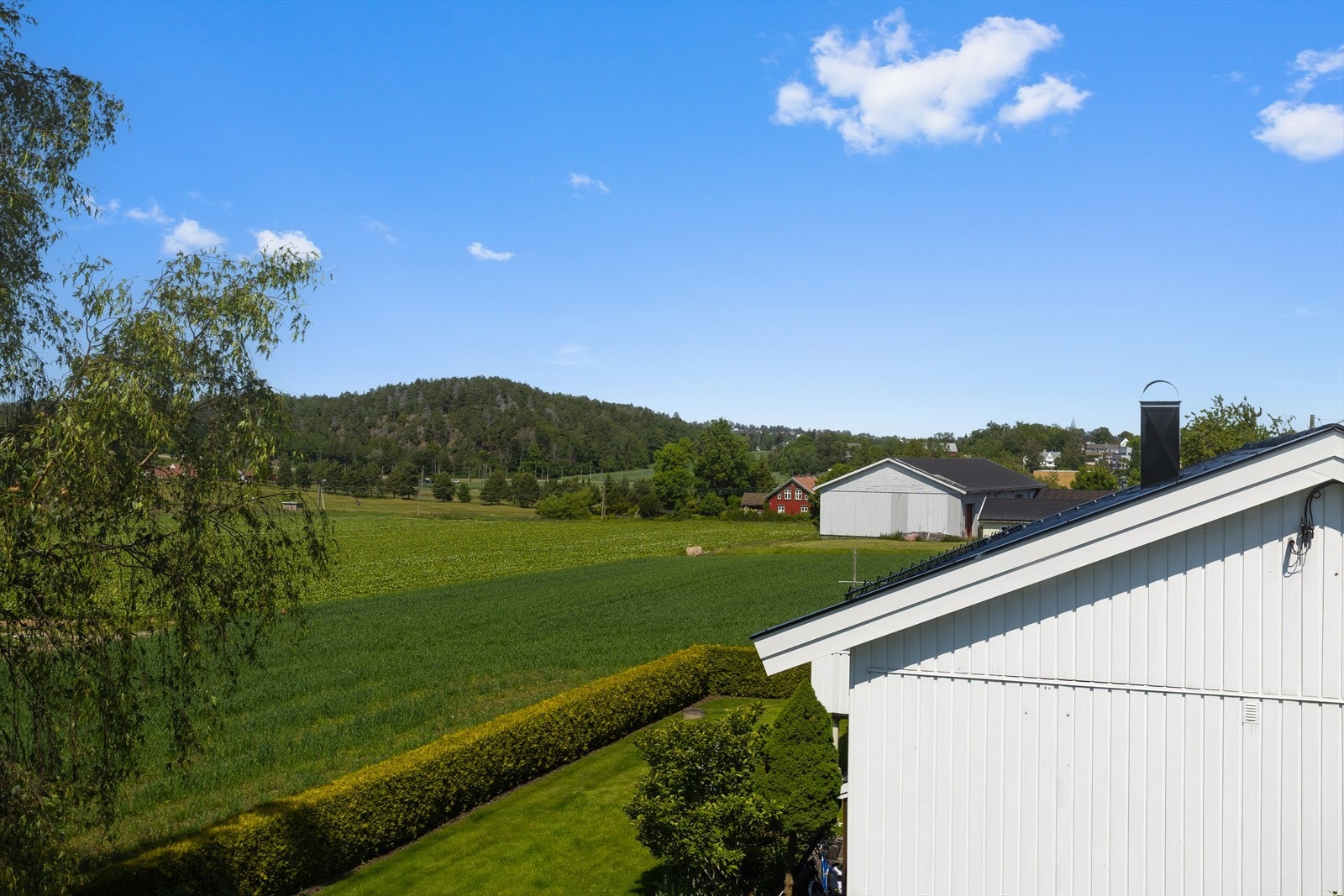 Eiendommen er beliggende i landlige omgivelser. Galleribilde