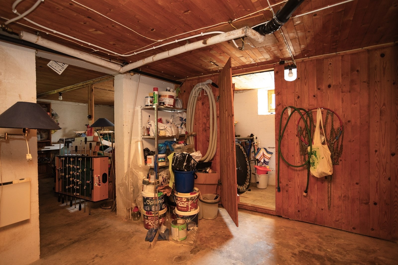 Kjeller. I kjelleren er det opplegg for vaskemaskin. Galleribilde