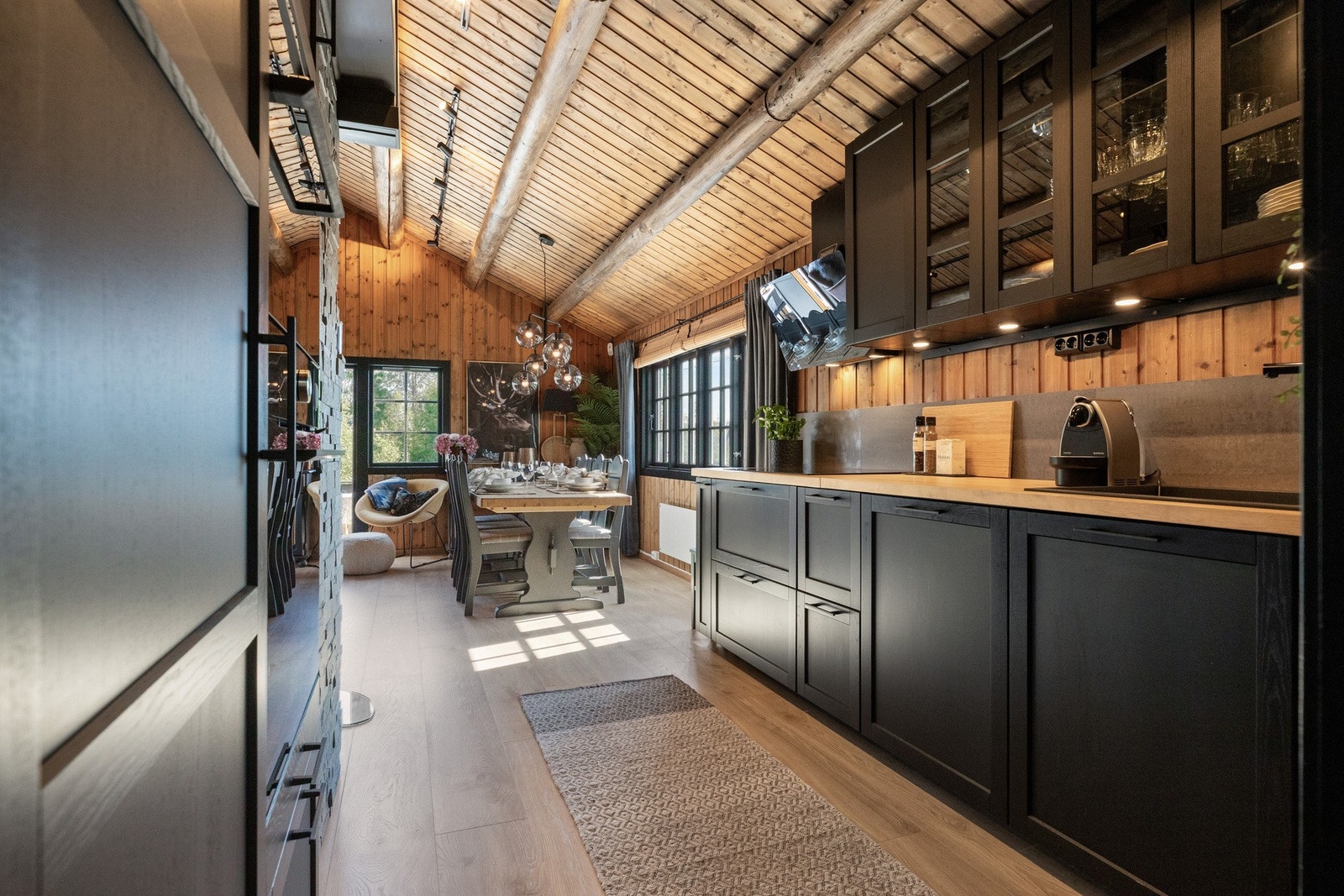 Lett å være sosial, også mens man lager mat Galleribilde