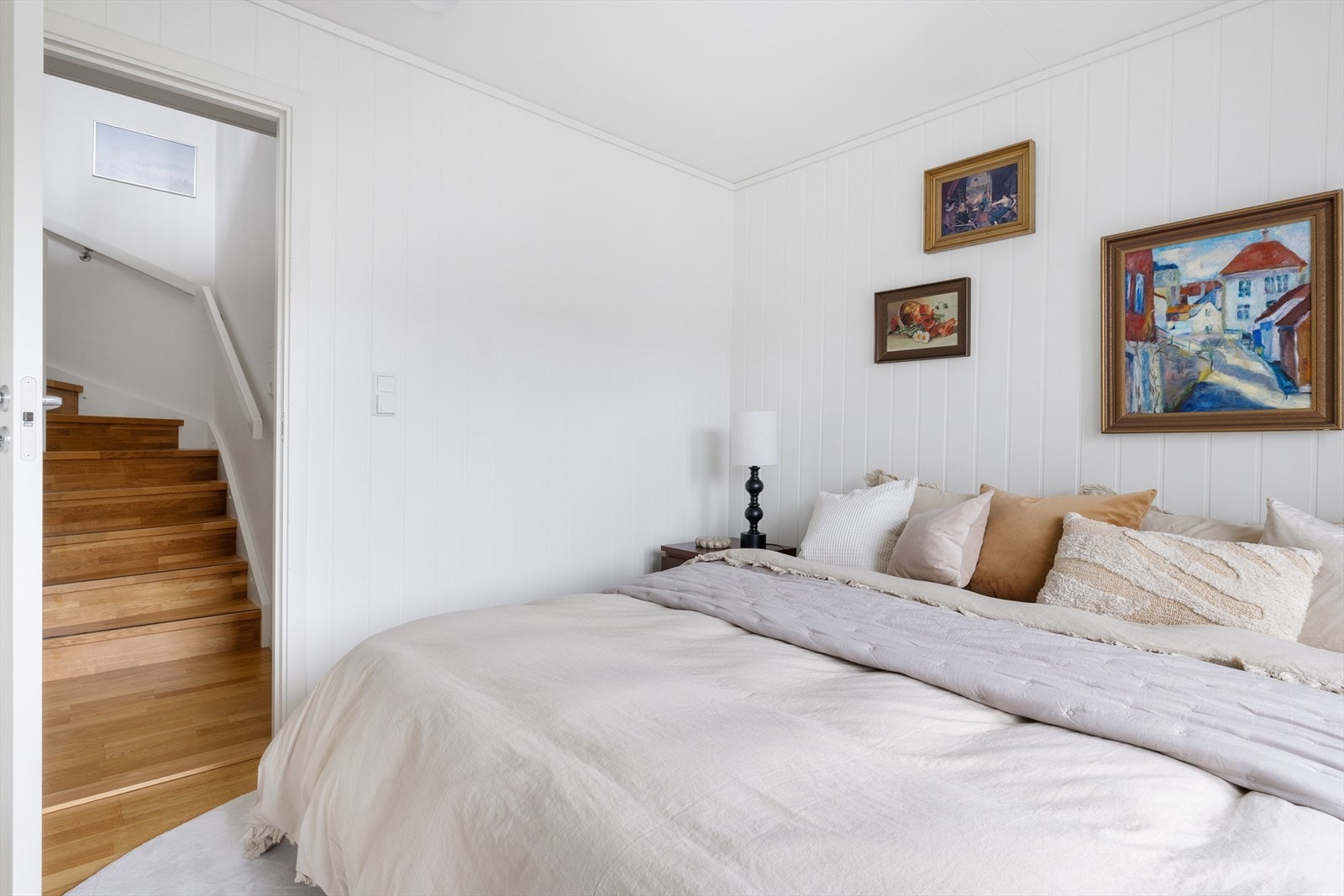 Ett av boligens 3 soverom. Galleribilde