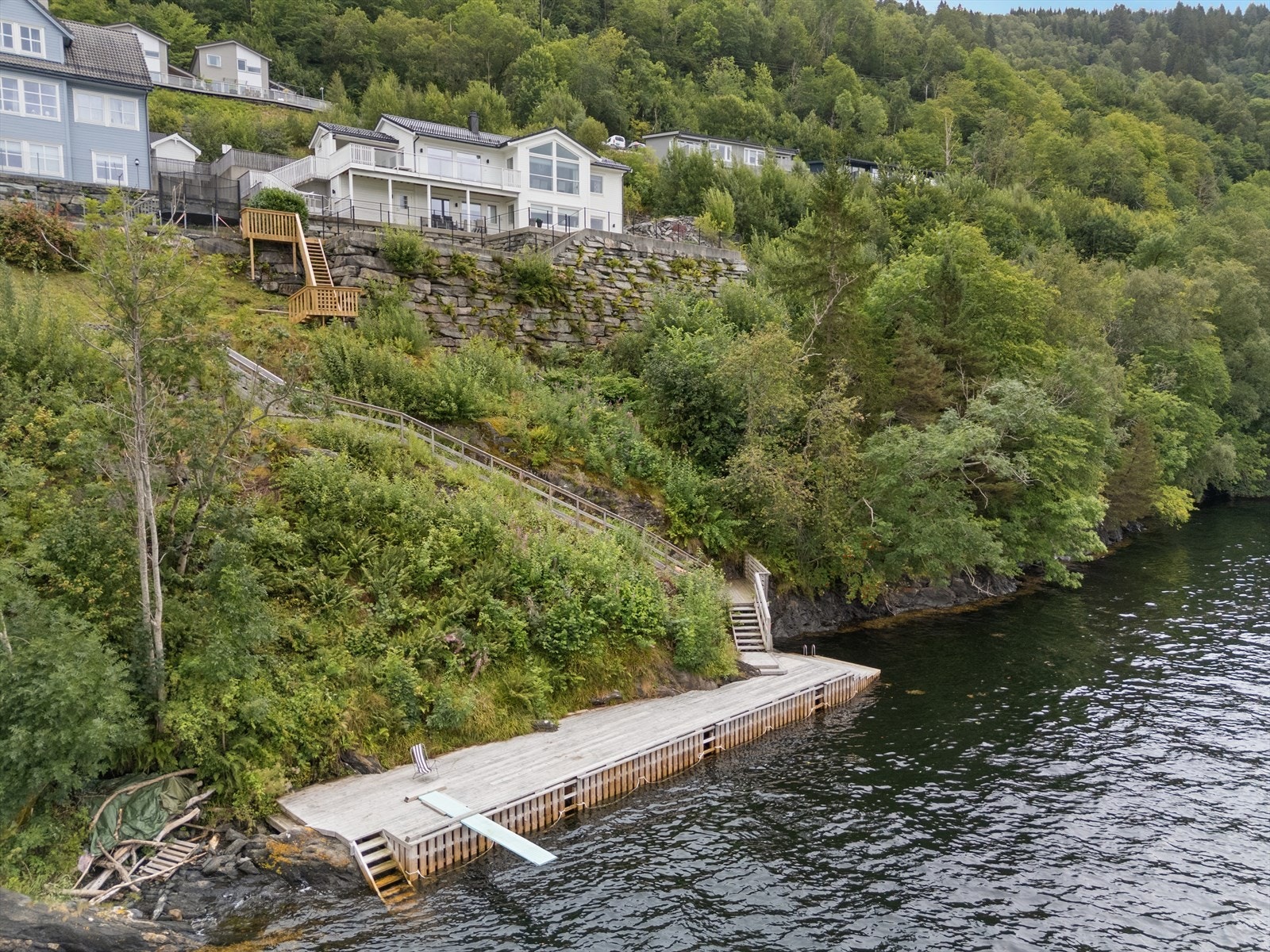 Felles badebrygge. Galleribilde