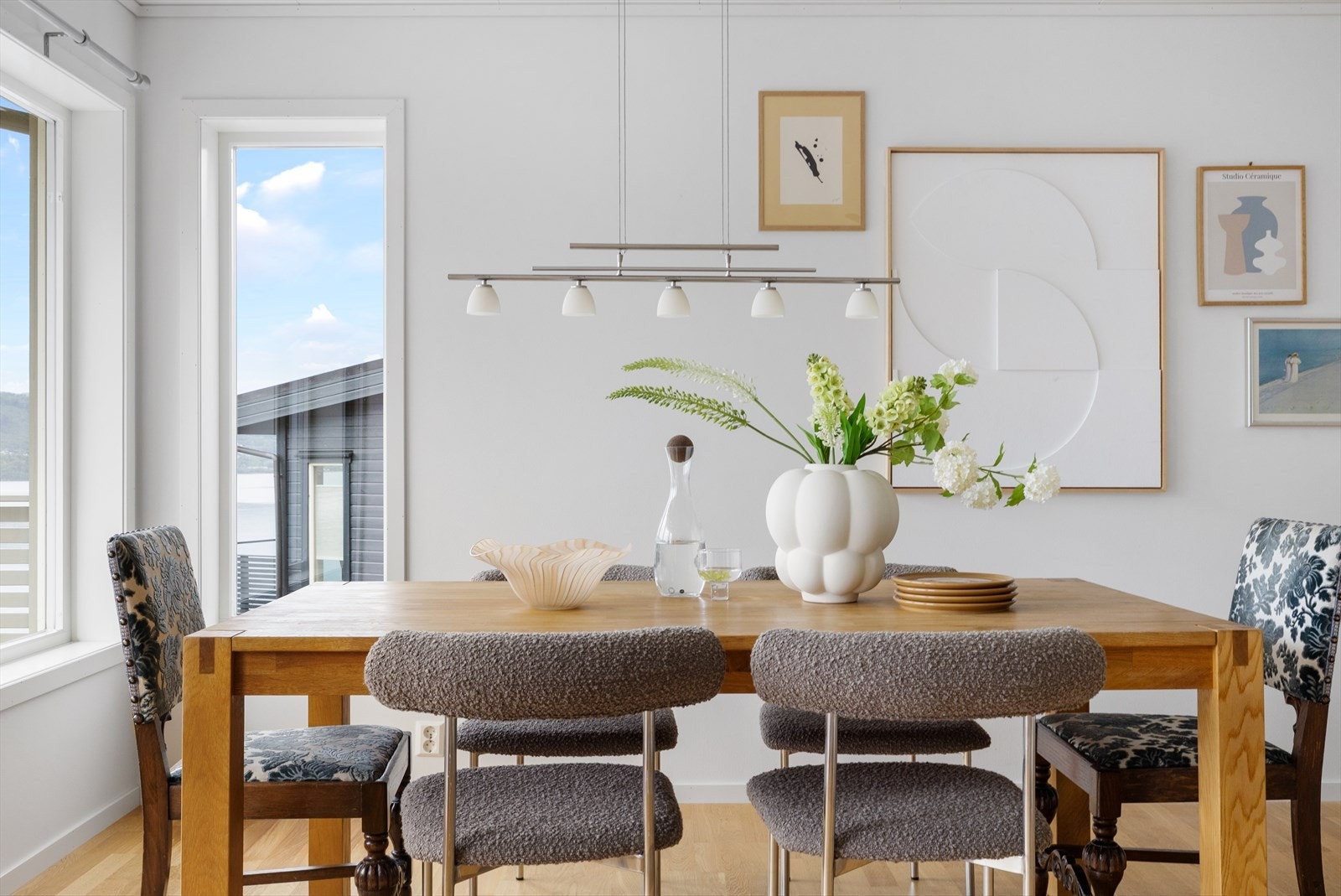 Her kan du nyte utsikten ved middagsbordet. Galleribilde