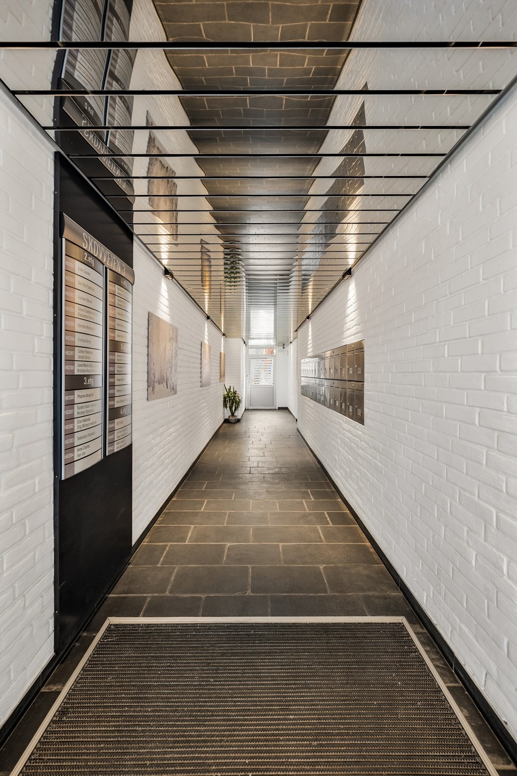 Staselig inngangsparti Galleribilde