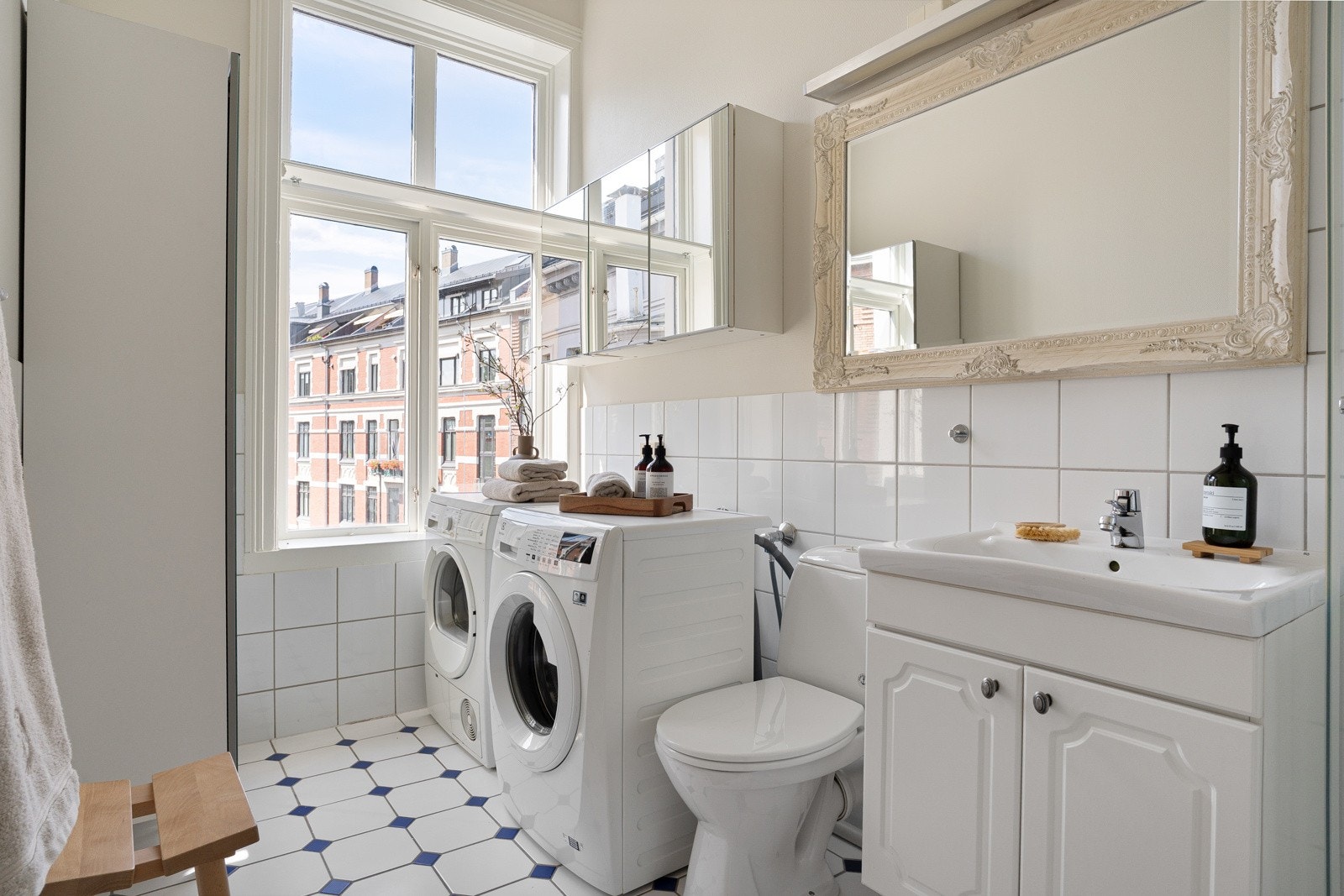 Baderommet har behov for oppussing Galleribilde