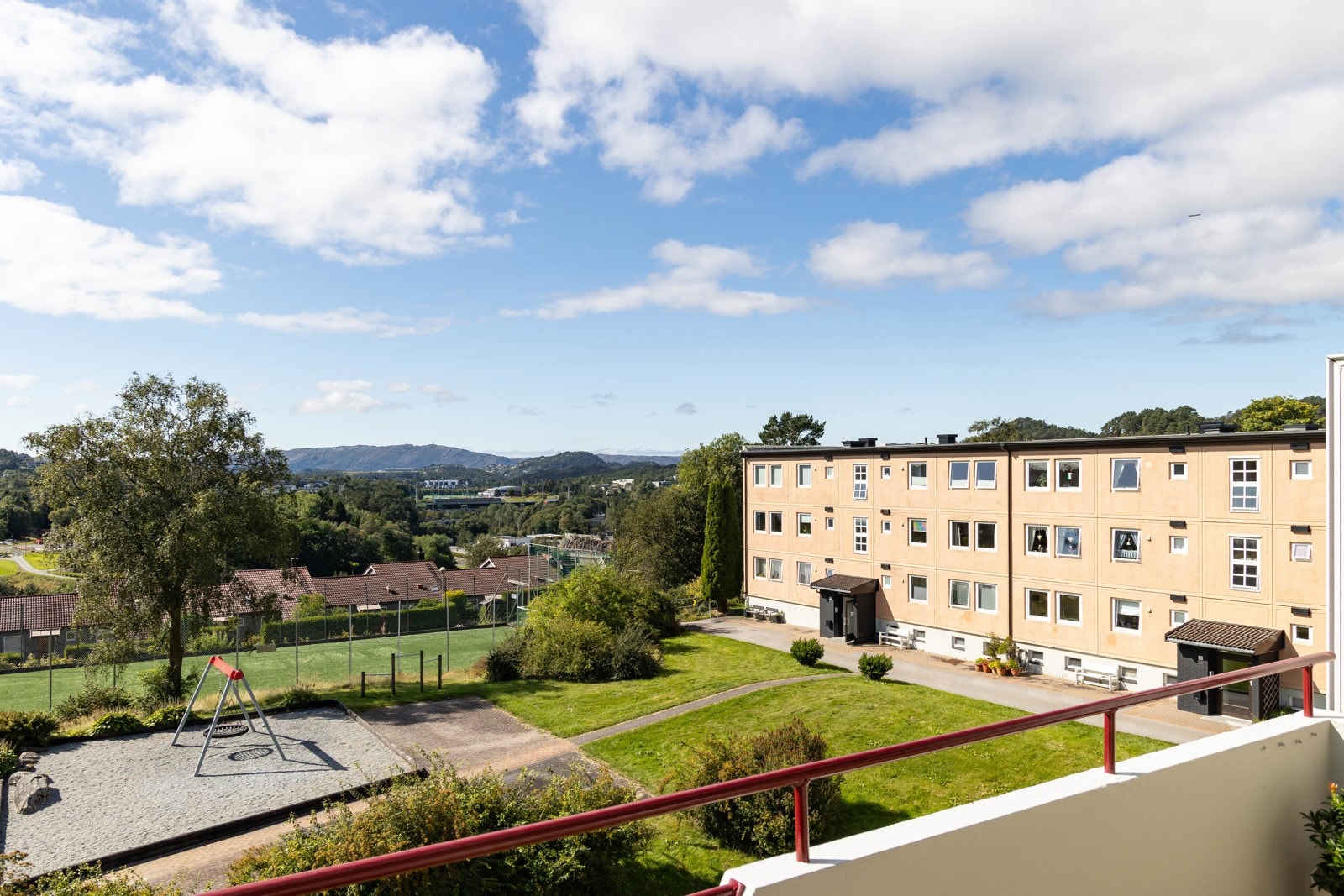 Velkommen til en delikat og tiltalende 4 roms toppleilighet i Torgny Segersteds vei 41 Galleribilde