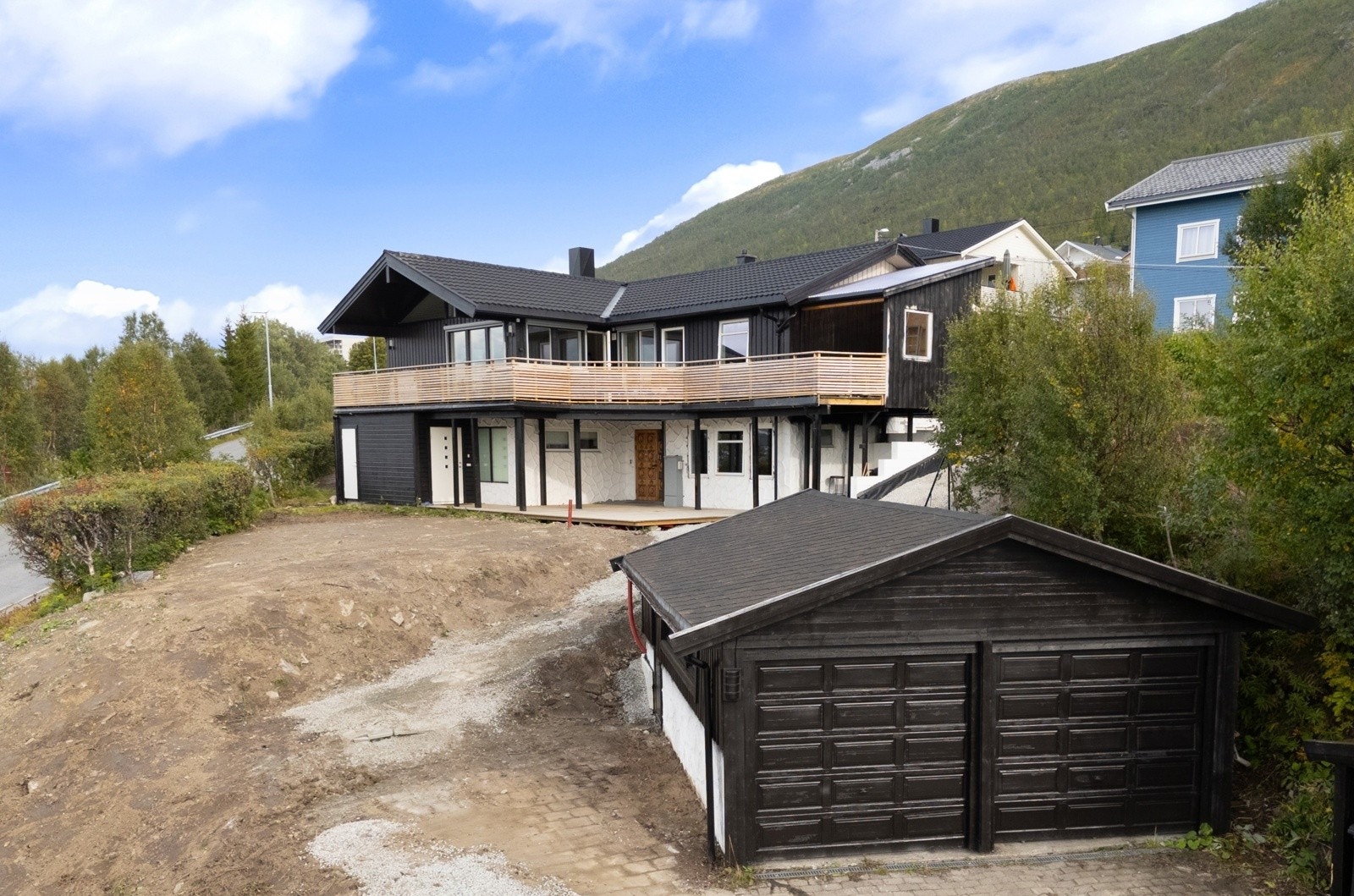 Etterspurt og familievennlig beliggenhet innerst i en blindvei på Tomasjord.
