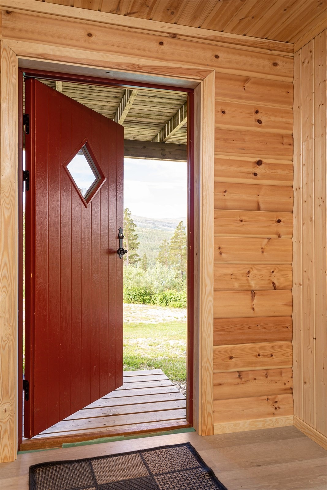 Inngangsdør til boenheten. Galleribilde