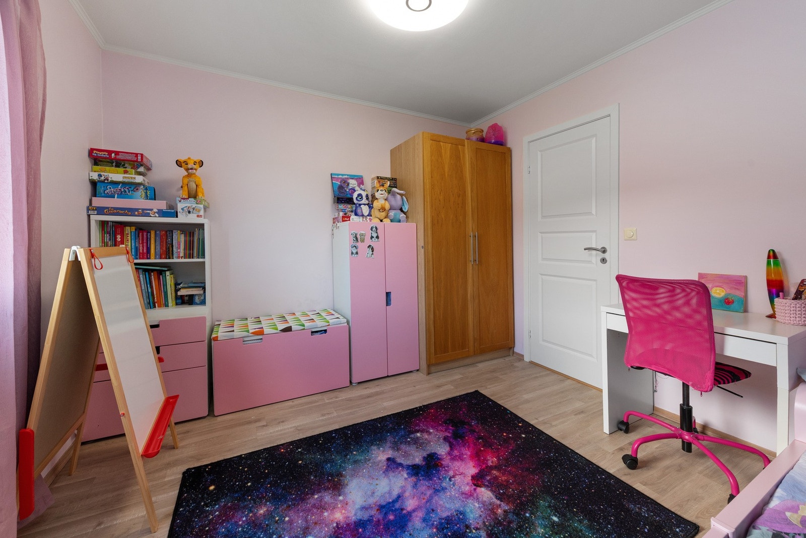 Hovedsoverommet har god plass til dobbeltseng og garderobe. Galleribilde