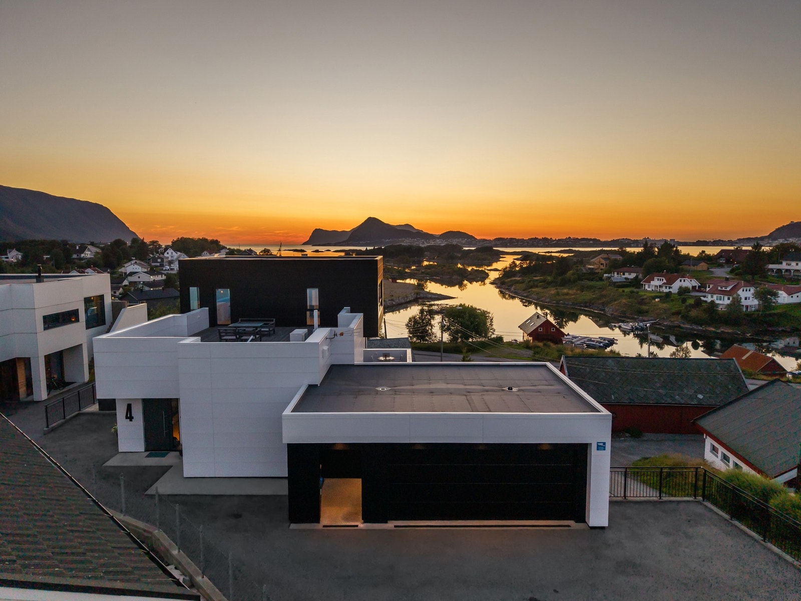 Velkommen til denne lekre og moderne boligen på Åregjerdet 4! Galleribilde