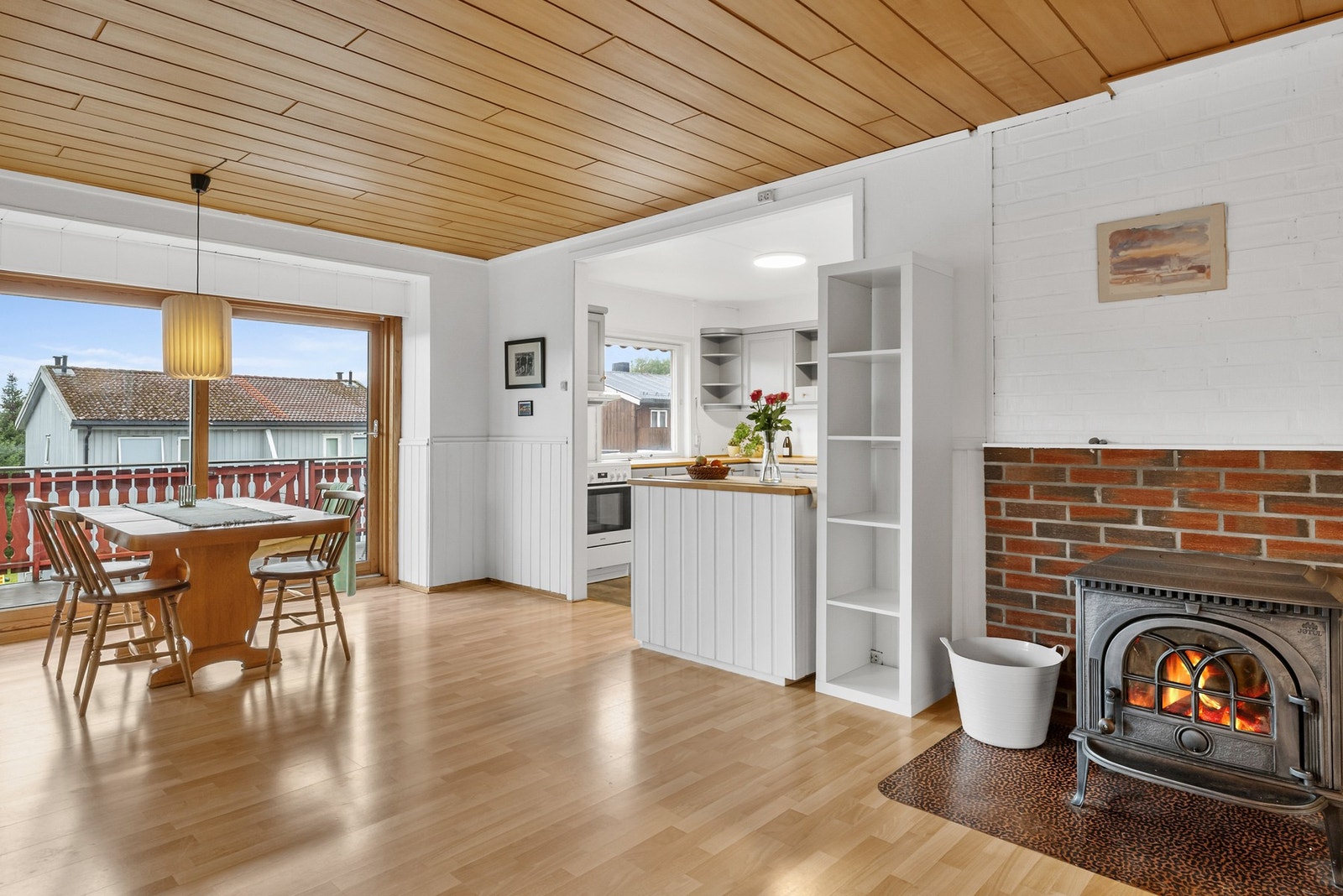 Videre tilkomst til kjøkken Galleribilde