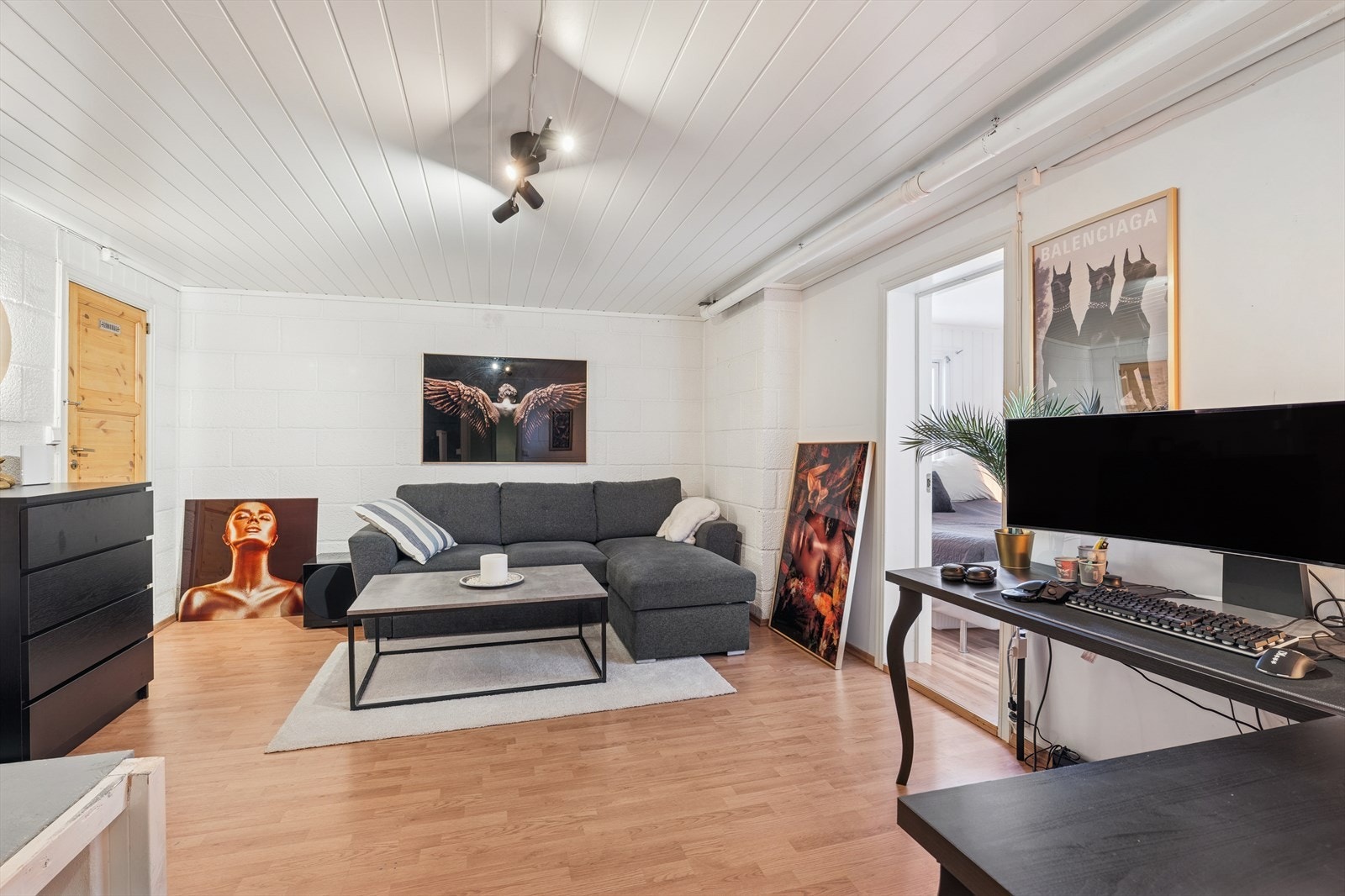 En av bodene er per i dag benyttet som en øvrig stue, men er ikke godkjent for slik benyttelse. Galleribilde