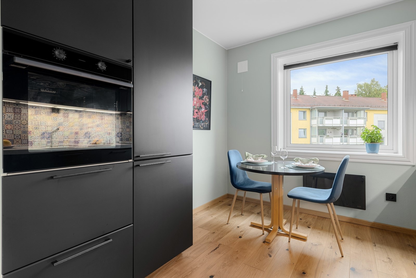 Alle hvitevarer er elegant integrert for et helhetlig og ryddig uttrykk. Galleribilde